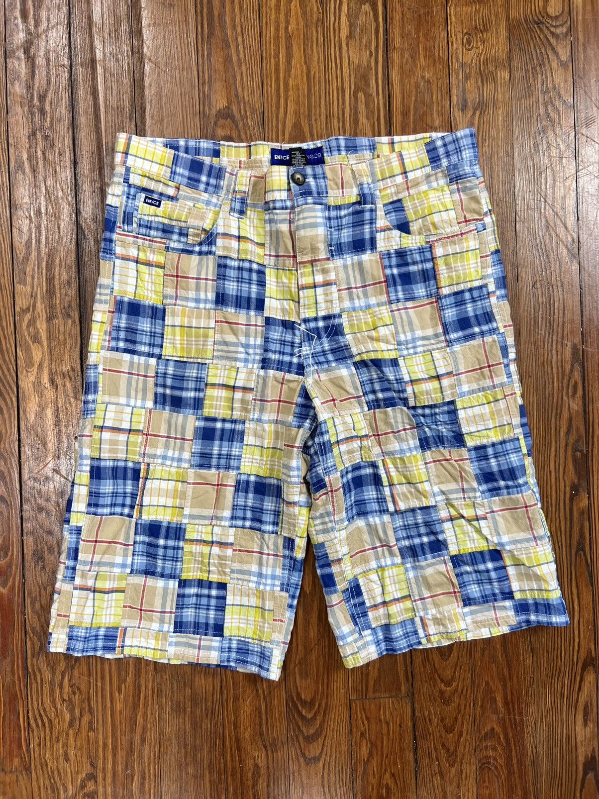 Enyce × Vintage Y2K Enyce Patchwork Plaid Shorts Size US 38 / EU 54 - 1 Thumbnail