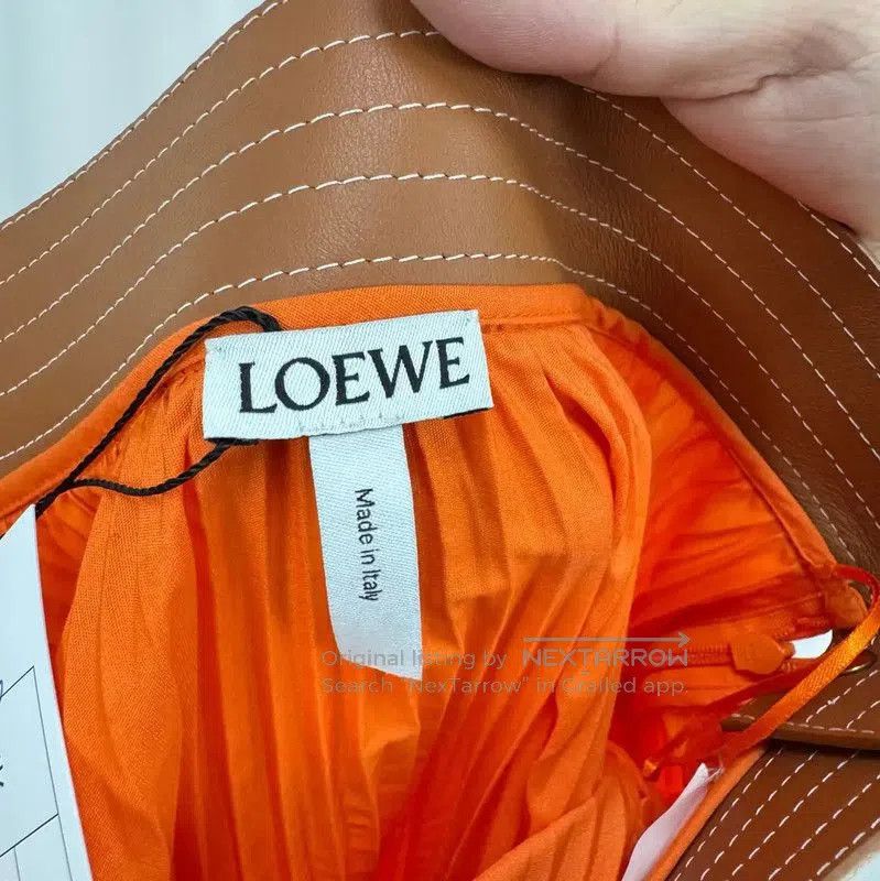 Loewe Loewe Pleated Skirt in Bright Orange . Size 22" - 6 Thumbnail