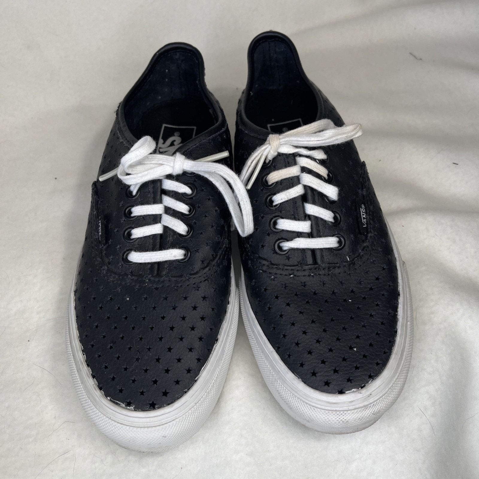 Vans Vans Authentic Perforate Leather Skate Shoes Women’sSz 7.5 Size US 6 / IT 36 - 4 Thumbnail