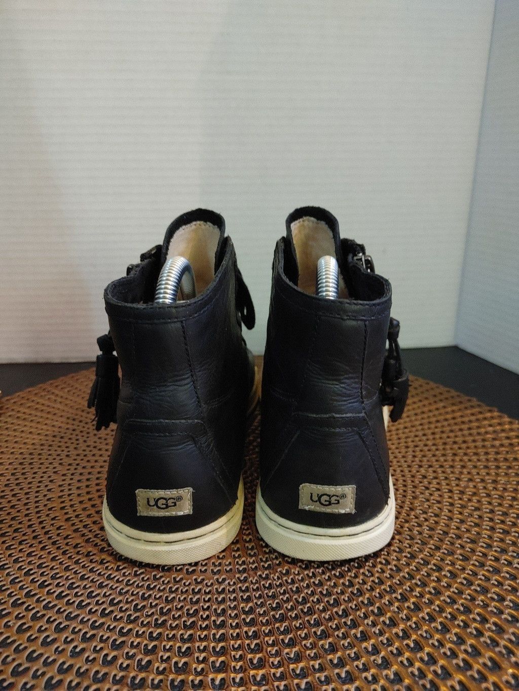 Ugg UGG Blaney Trainer Leather Fashion Hi-Top Sneakers Size 7 Size US 7 / IT 37 - 5 Thumbnail