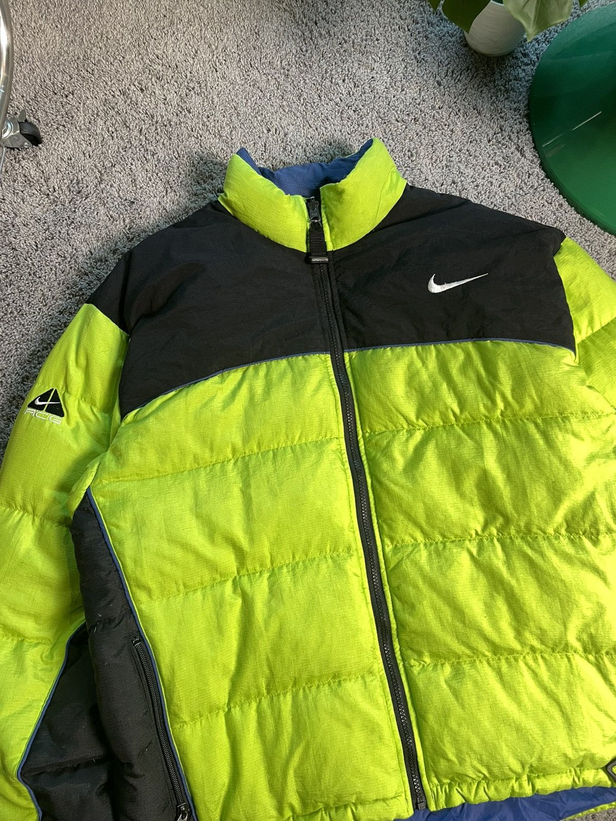 Nike ACG Vintage Nike ACG Green Neon Puffer Jacket Size US L / EU 52-54 / 3 - 2 Thumbnail