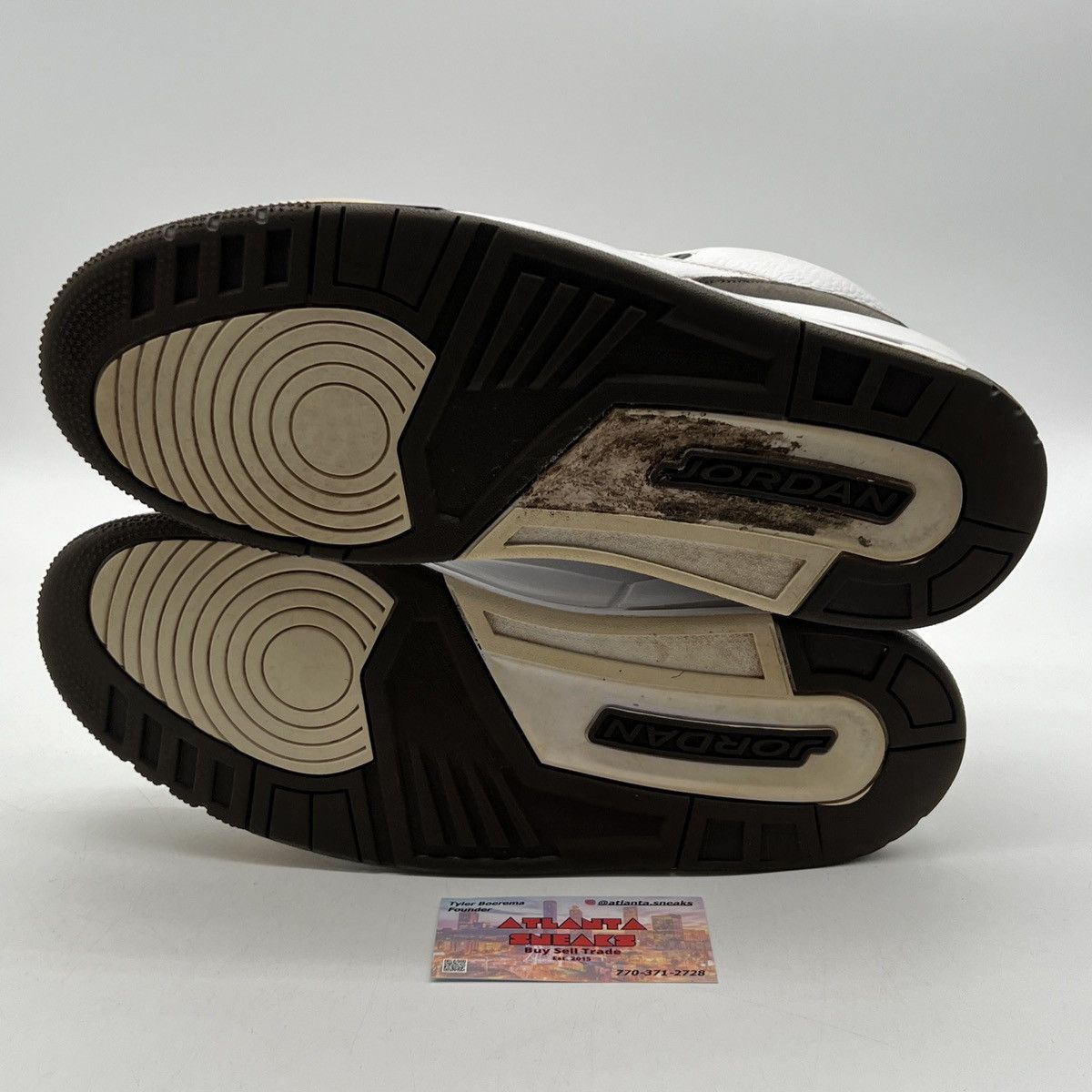 Jordan Brand Air Jordan 3 mocha Size US 13 / EU 46 - 7 Thumbnail