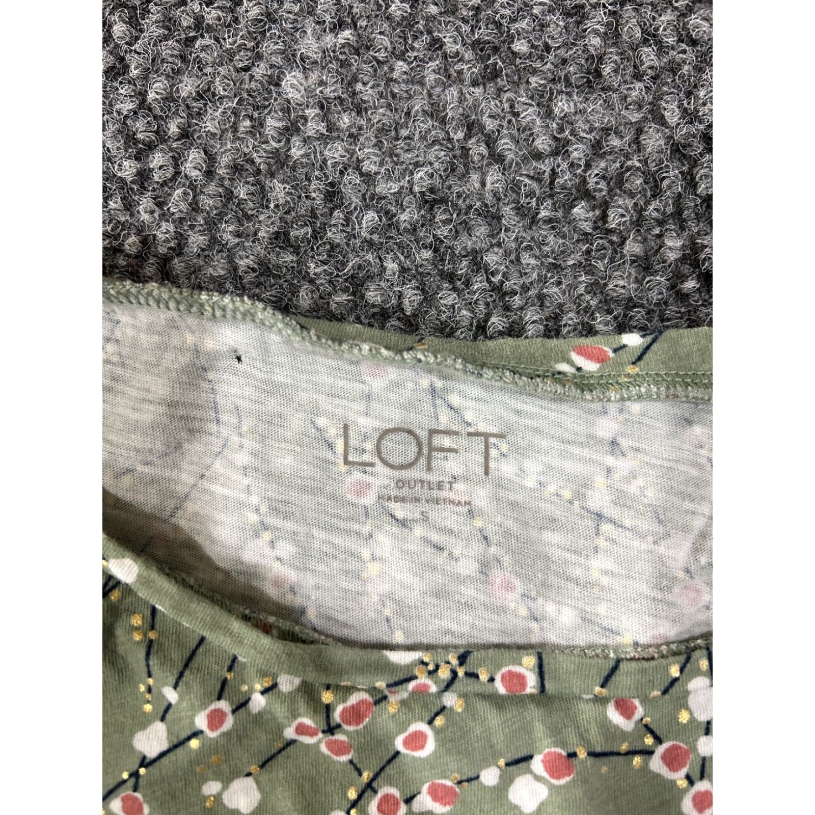 Loft LOFT Short Sleeve Top Womens XS Green Floral Casual Lightweight Blouse 100% Cotton Ruffle Regular Fit Round Neck Size XS / US 0-2 / IT 36-38 - 4 Thumbnail