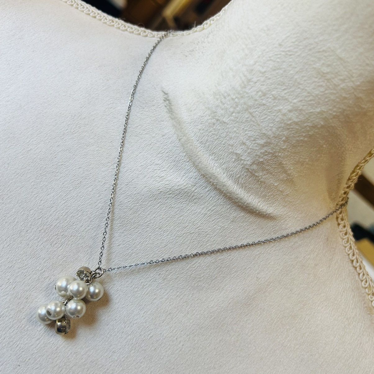 Handmade Handcrafted elegant pearl cluster crystal necklace set Size ONE SIZE - 4 Thumbnail