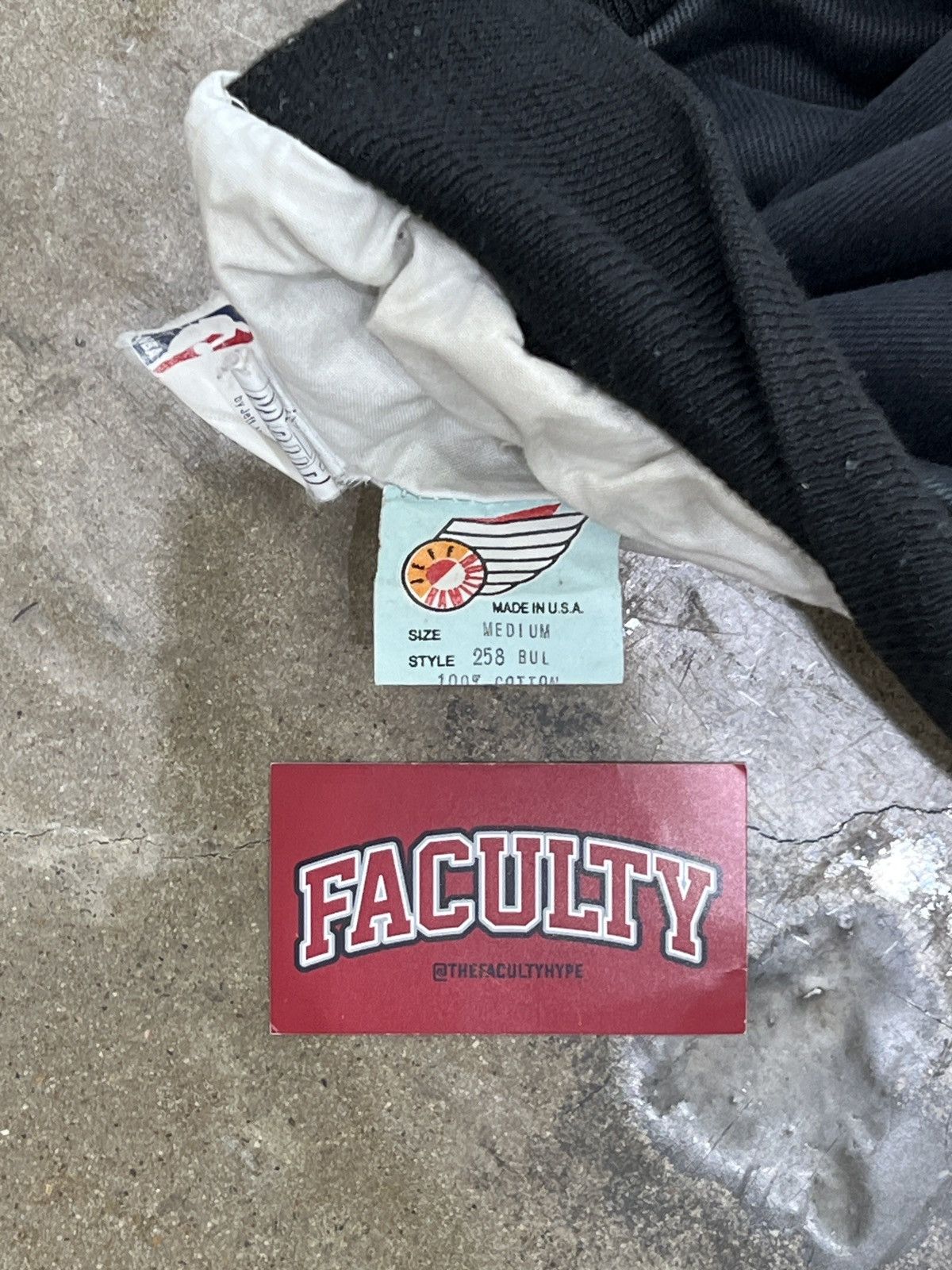 Jeff Hamilton Vintage Jeff Hamilton NBA Chicago Bulls Jacket Medium Size US M / EU 48-50 / 2 - 4 Thumbnail