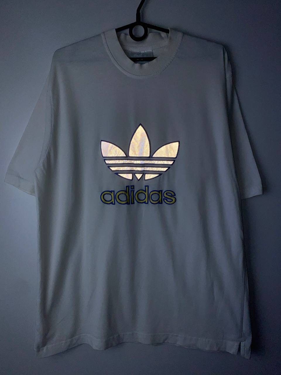 Vintage Adidas 90s streetwear reflective vintage t-shirt size L Size US L / EU 52-54 / 3 - 2 Thumbnail