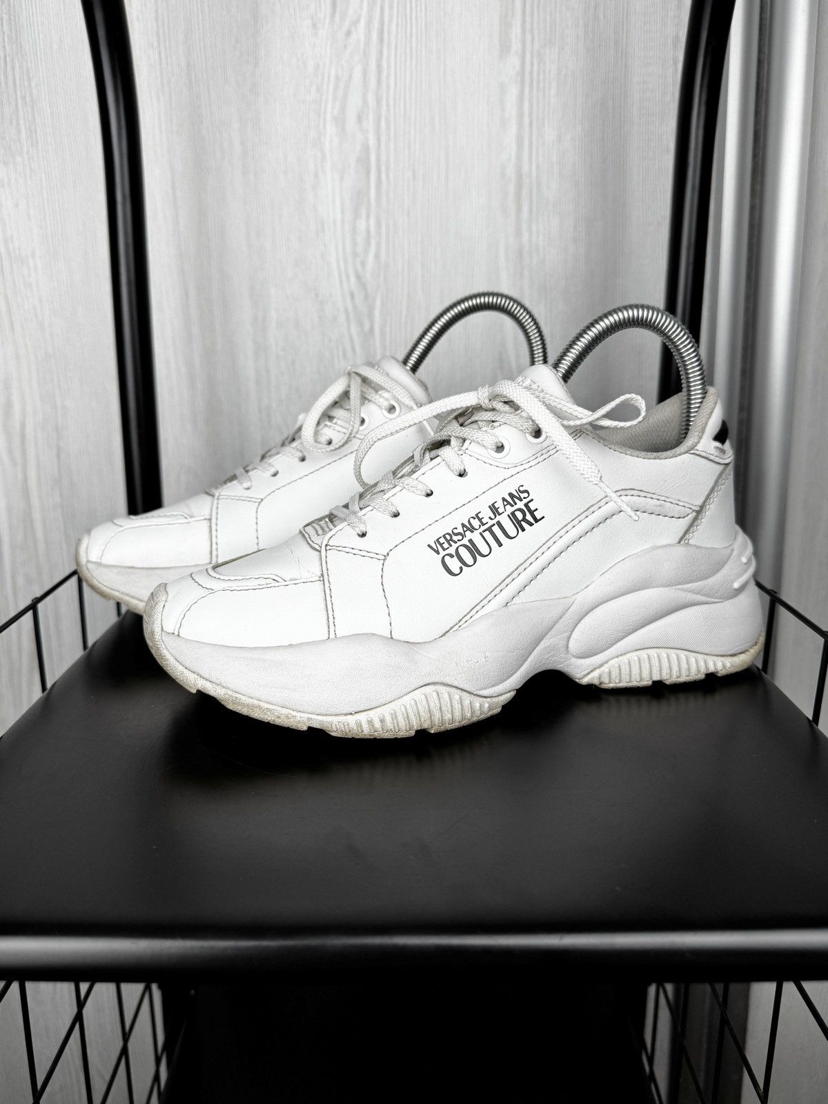Versace Jeans Couture Versace Jeans Couture white big logo low top sneakers 37 Size US 7 / IT 37 - 1 Thumbnail