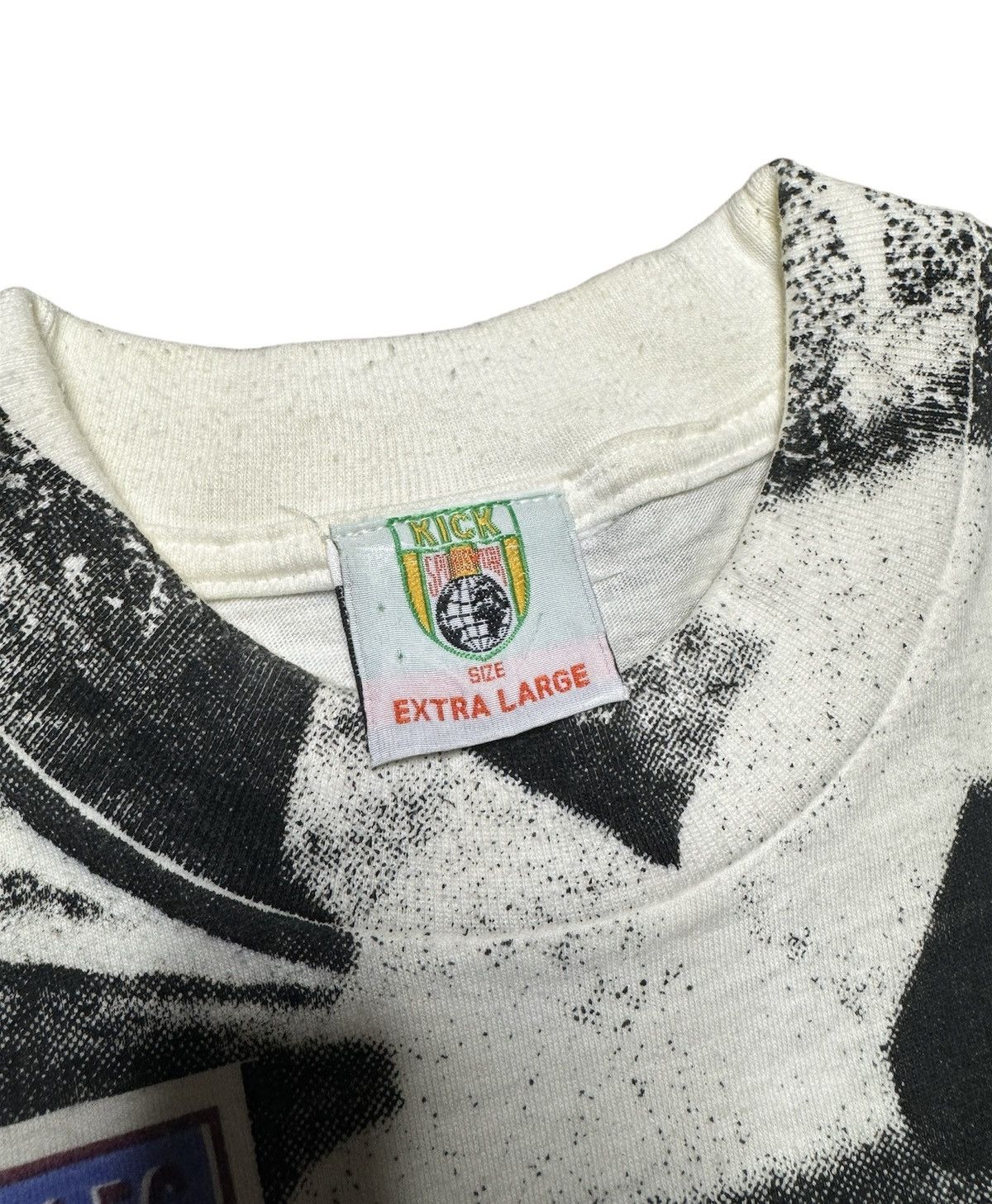 Vintage Vintage 90s Aston Villa Soccer Football T-shirt AOP Graphic Size US XL / EU 56 / 4 - 5 Thumbnail