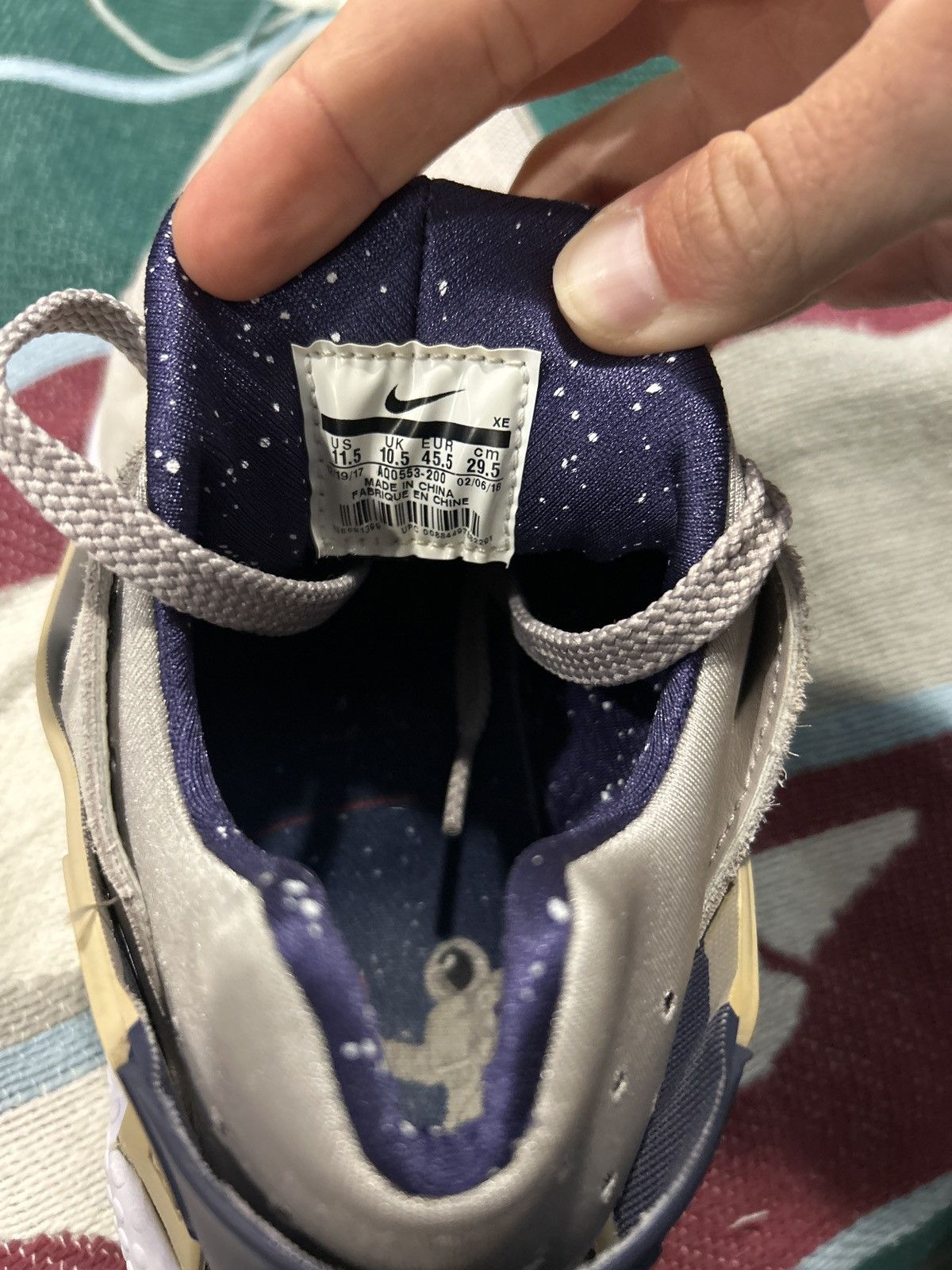 Nike 2018 Nike Air Huarache ‘moon landing’ Size US 11.5 / EU 44-45 - 7 Thumbnail