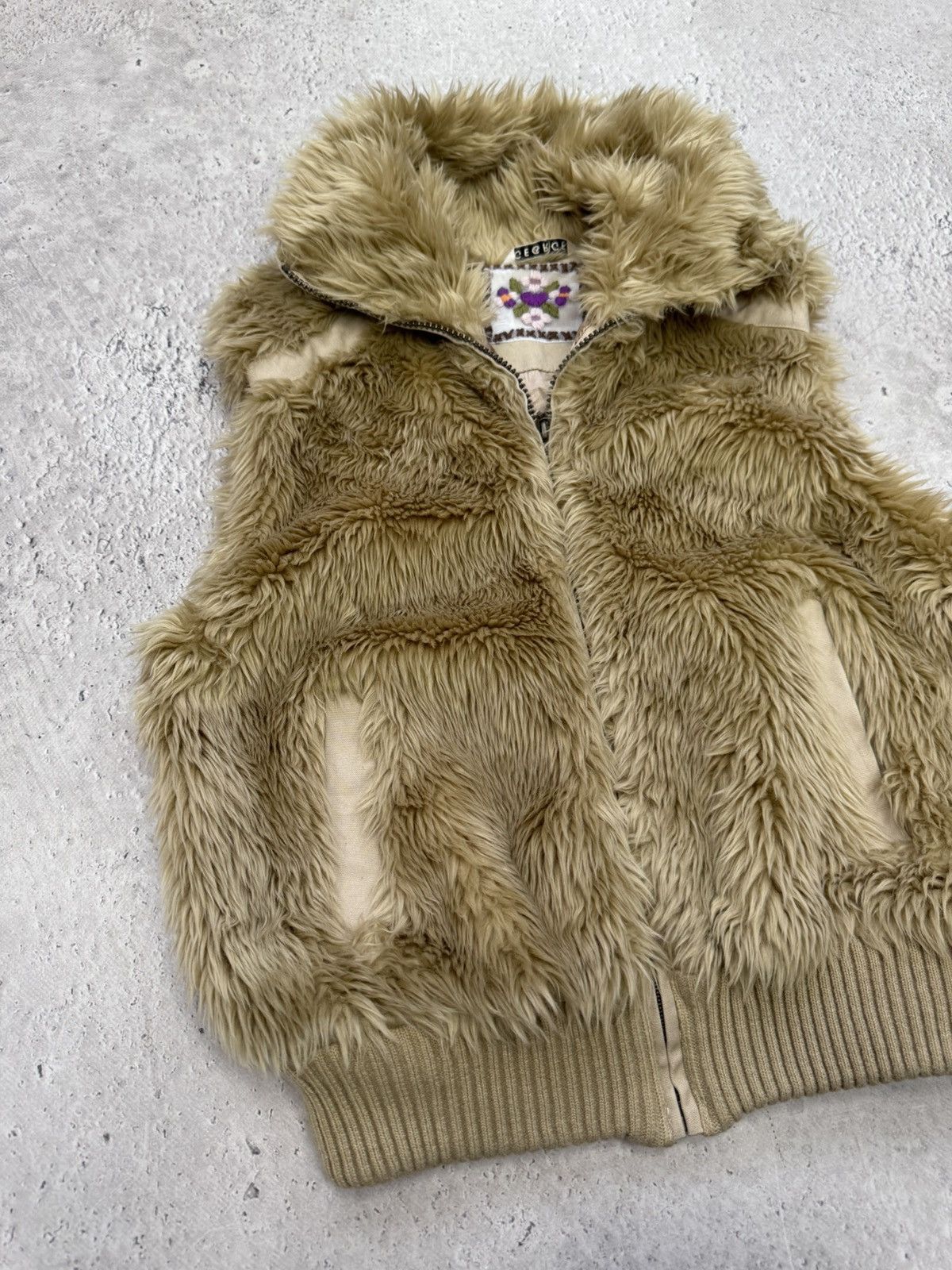 Hysteric Glamour × If Six Was Nine 2000s Avant Garde If Six Was Nine Style VEST fur Size S / US 4 / IT 40 - 2 Thumbnail