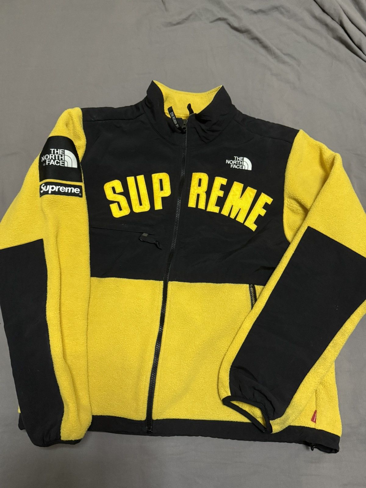 Supreme × The North Face Supreme tnf north arc logo denali fleece 
