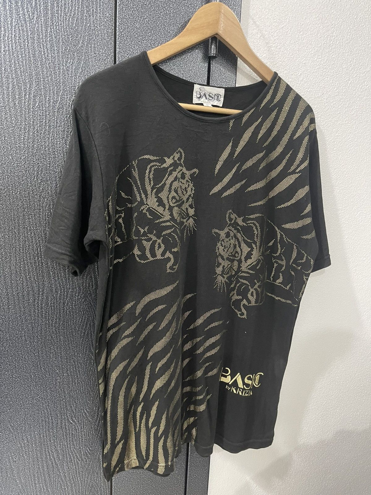 Krizia Vintage Basic by Krizia Tiger Print Tshirt Size M / US 6-8 / IT 42-44 - 3 Thumbnail