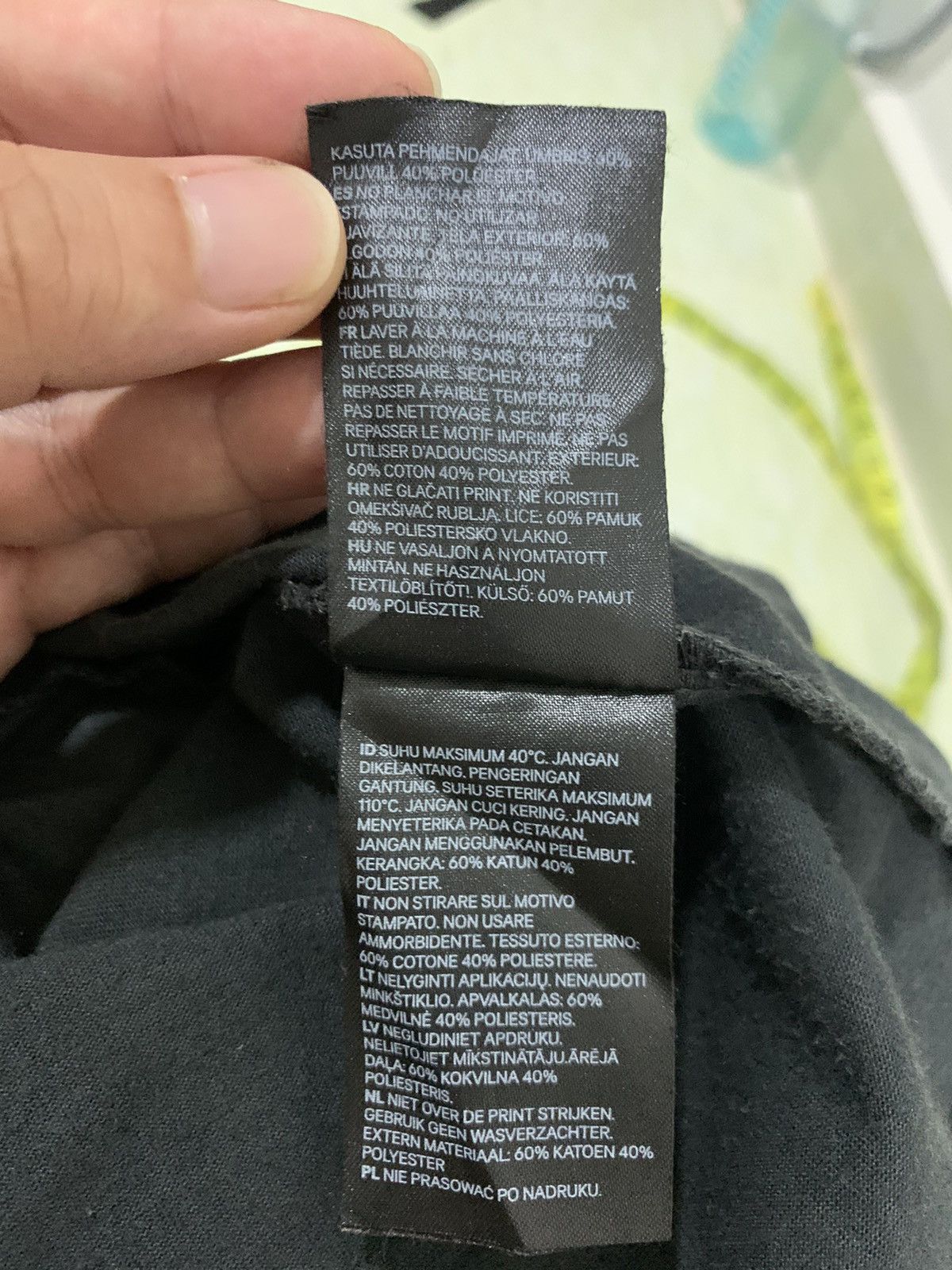 H&M H&M Human Part Of Mankind Big Back Hit Logo Oversized Size US XL / EU 56 / 4 - 12 Thumbnail