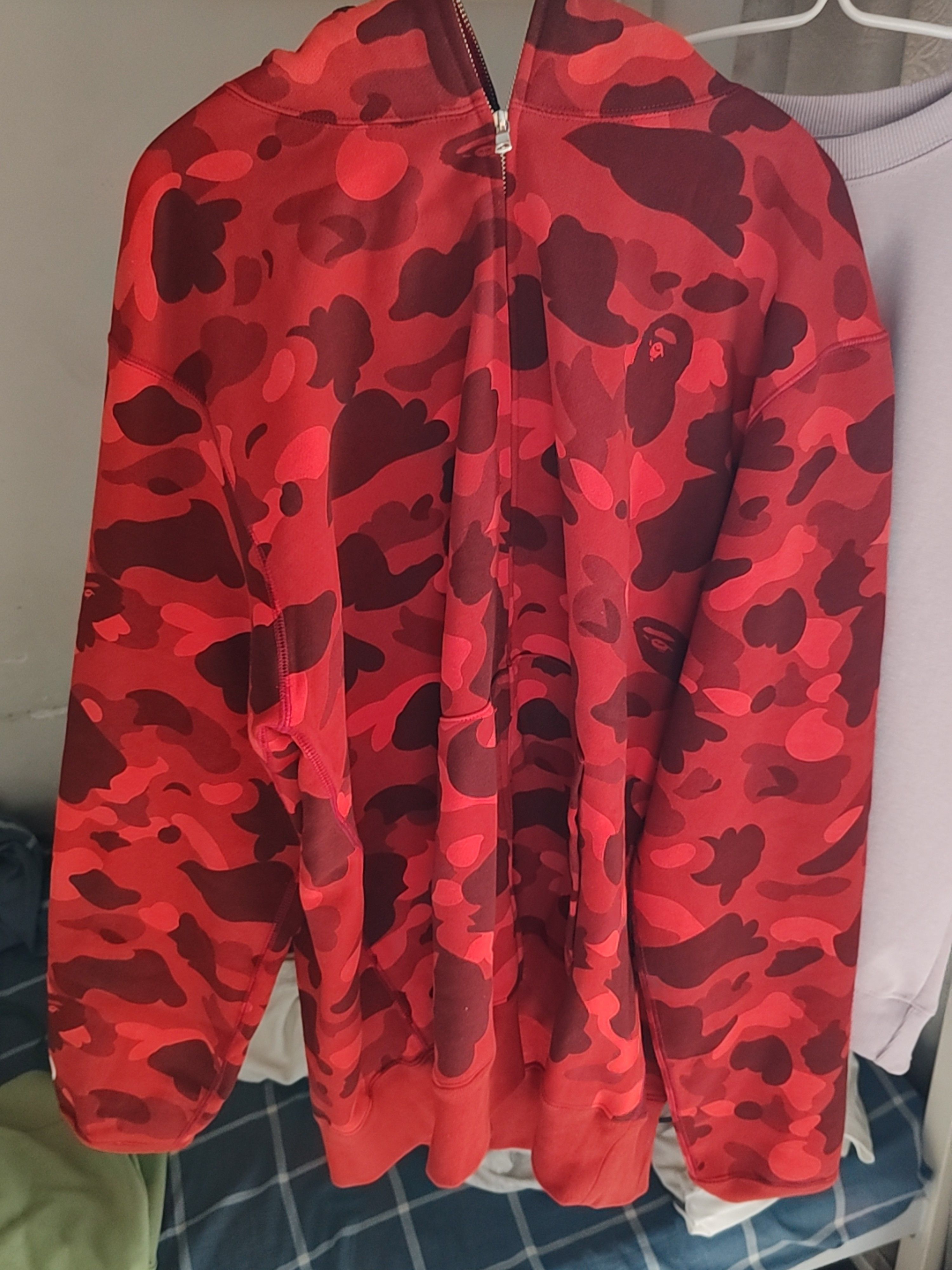Bape A Bathing Ape Red Camo Shark Hoodie Size XXL Size US XXL / EU 58 / 5 - 1 Thumbnail