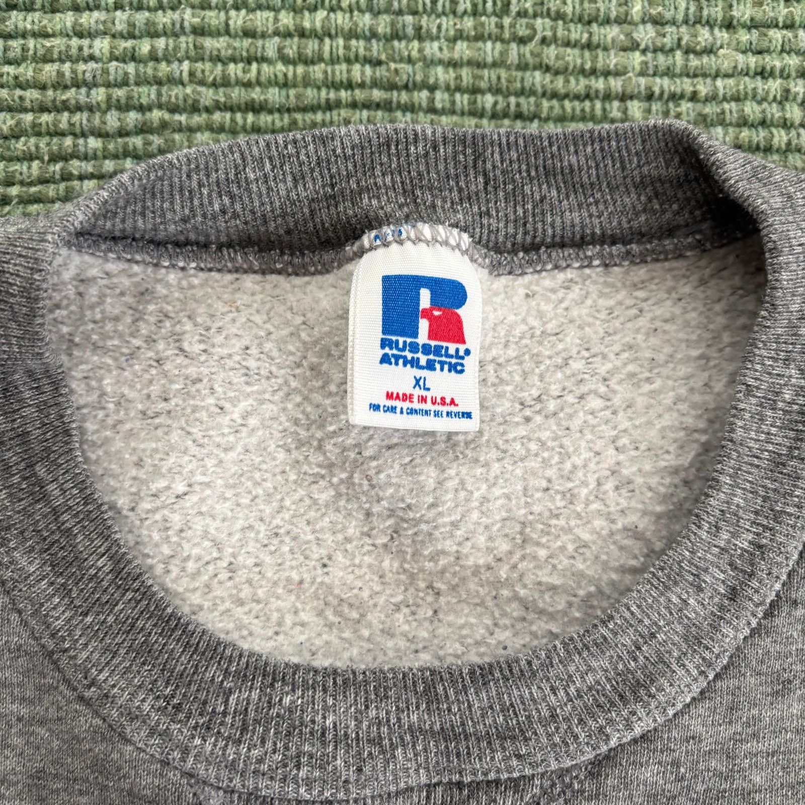 Russell Athletic × Vintage Vintage 1990s Gray Russell Athletic Blank Sweatshirt Size XL Size US XL / EU 56 / 4 - 4 Thumbnail