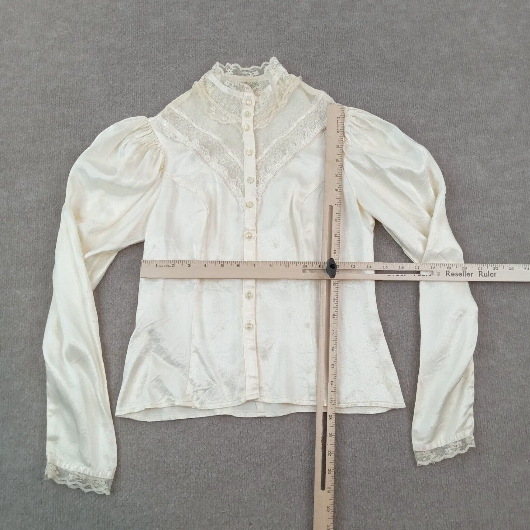 Vintage Jessicas Gunnies Long Sleeve Button Up Shirt Womens XS Beige Size XS / US 0-2 / IT 36-38 - 2 Thumbnail