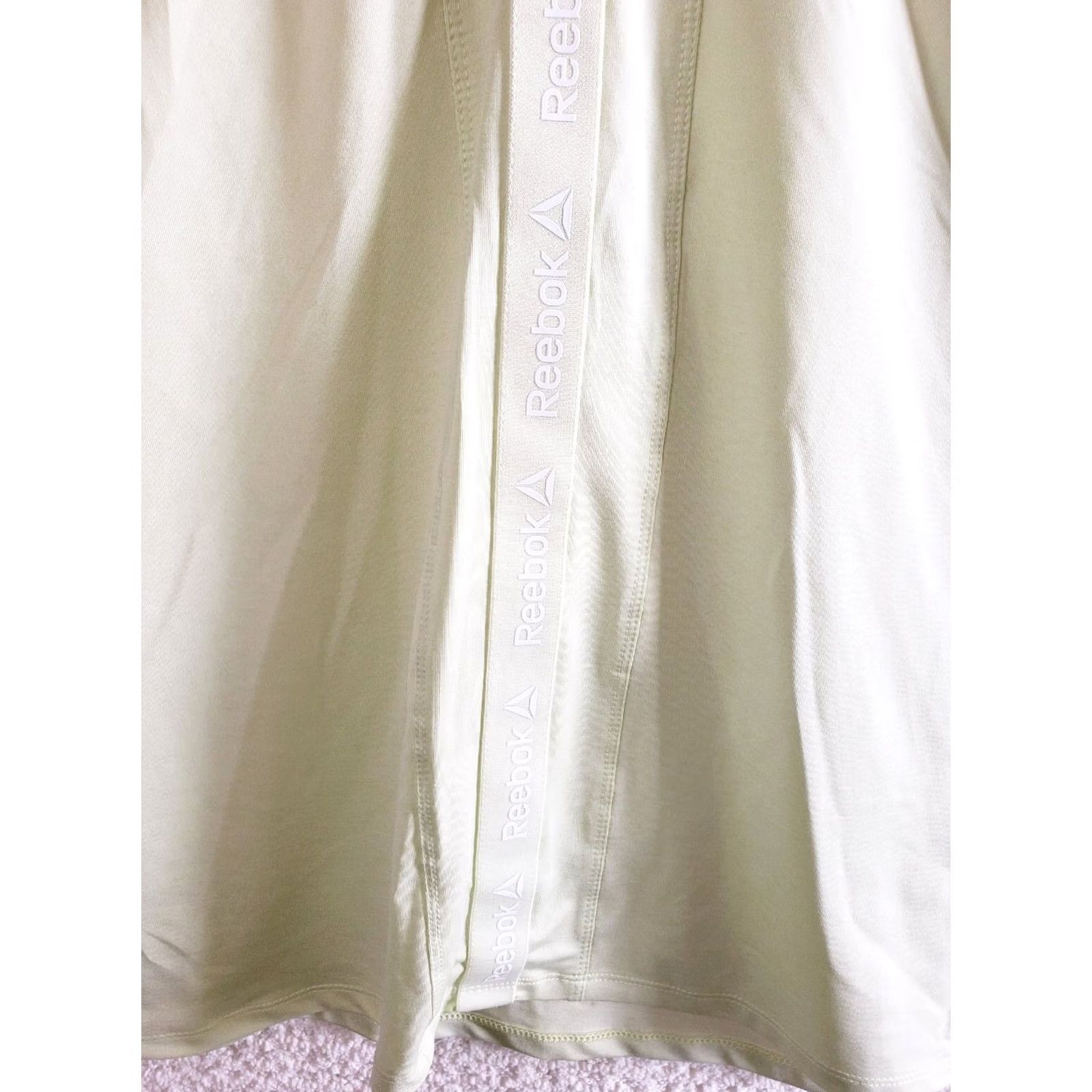 Reebok VINTAGE Reebok Women's Tank Shirt 2XL Mint Green Crossover Back Yoga Gym Lightweight Moisture Wicking Running Workout Top Size XXL / US 16-18 / IT 52-54 - 7 Thumbnail