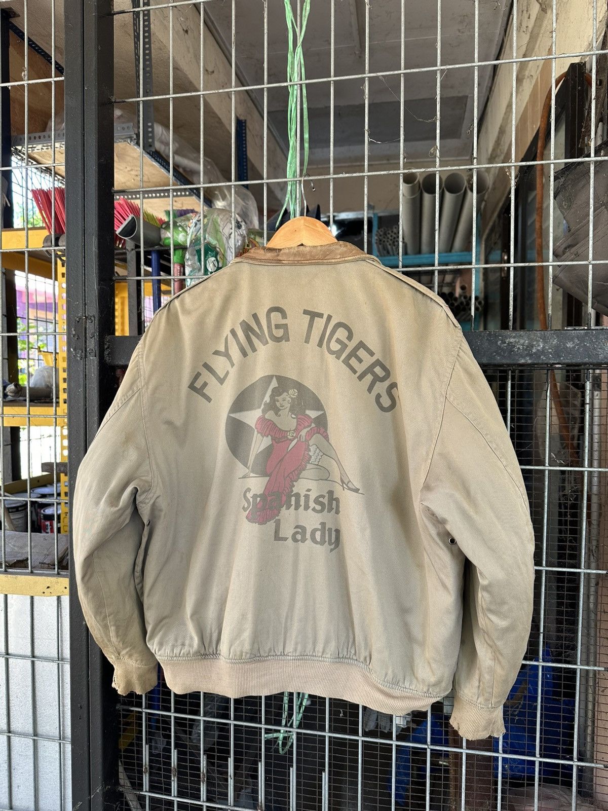 Vintage 👹Vintage THRASHED Back Fire FLYING TIGERS Bomber Jacket Size US M / EU 48-50 / 2 - 2 Thumbnail