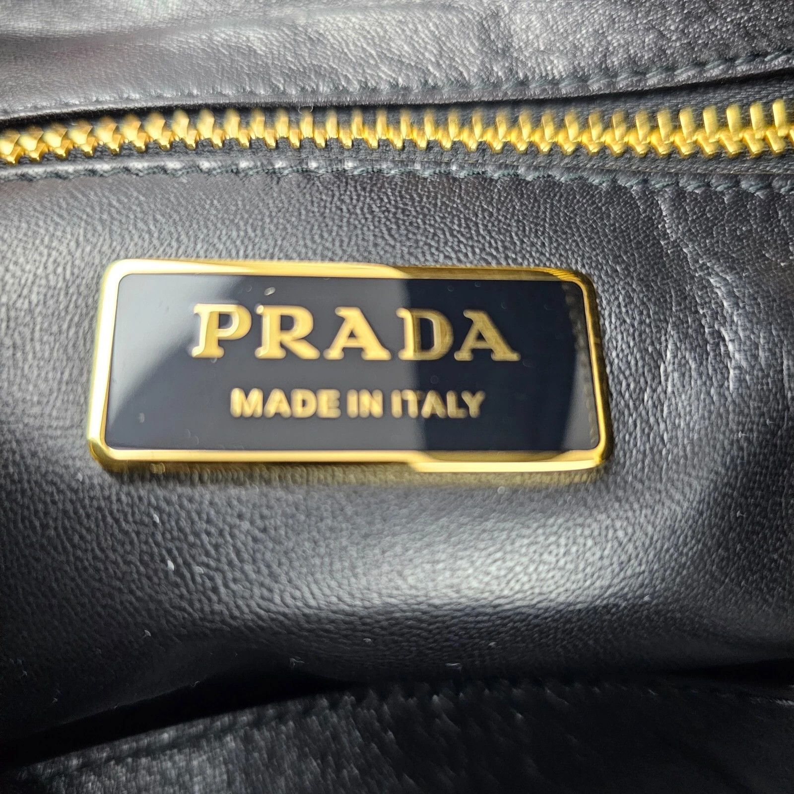 Prada PRADA Aimee Black Leather Shoulder Bag New And Authentic Size ONE SIZE - 5 Thumbnail