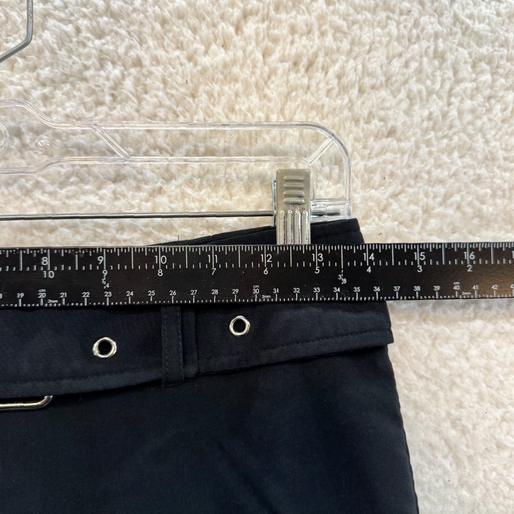 Vintage VINTAGE 90s Y2K Black Mini Skirt Belted Grommet Corpcore Office XS Women's 0/2 24/25 Size 25" / US 0 / IT 36 - 3 Thumbnail