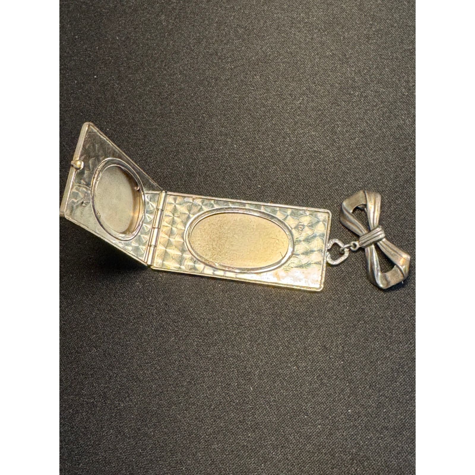 Other Antique Locket Bow Shaped Pin Silver Tone Opens Engraved JM Size ONE SIZE - 4 Thumbnail