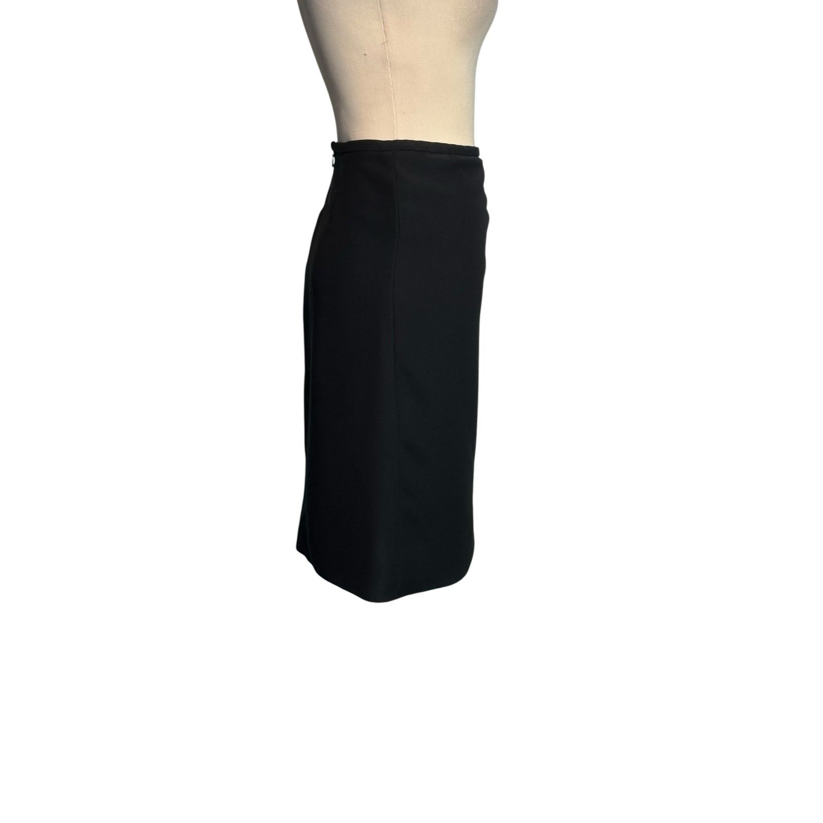 Armani Collezioni Armani Colezzioni black side ruched tulip skirt size 2 Size 28" / US 6 / IT 42 - 9 Thumbnail