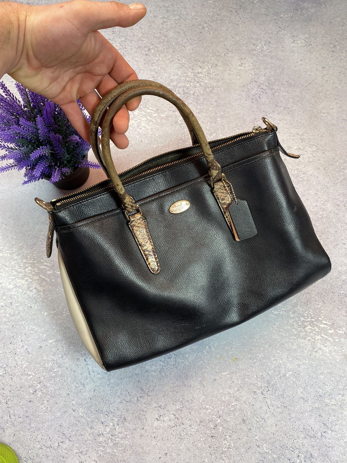 Coach Coach Women’s Shoulder Bag Size ONE SIZE - 1 Thumbnail