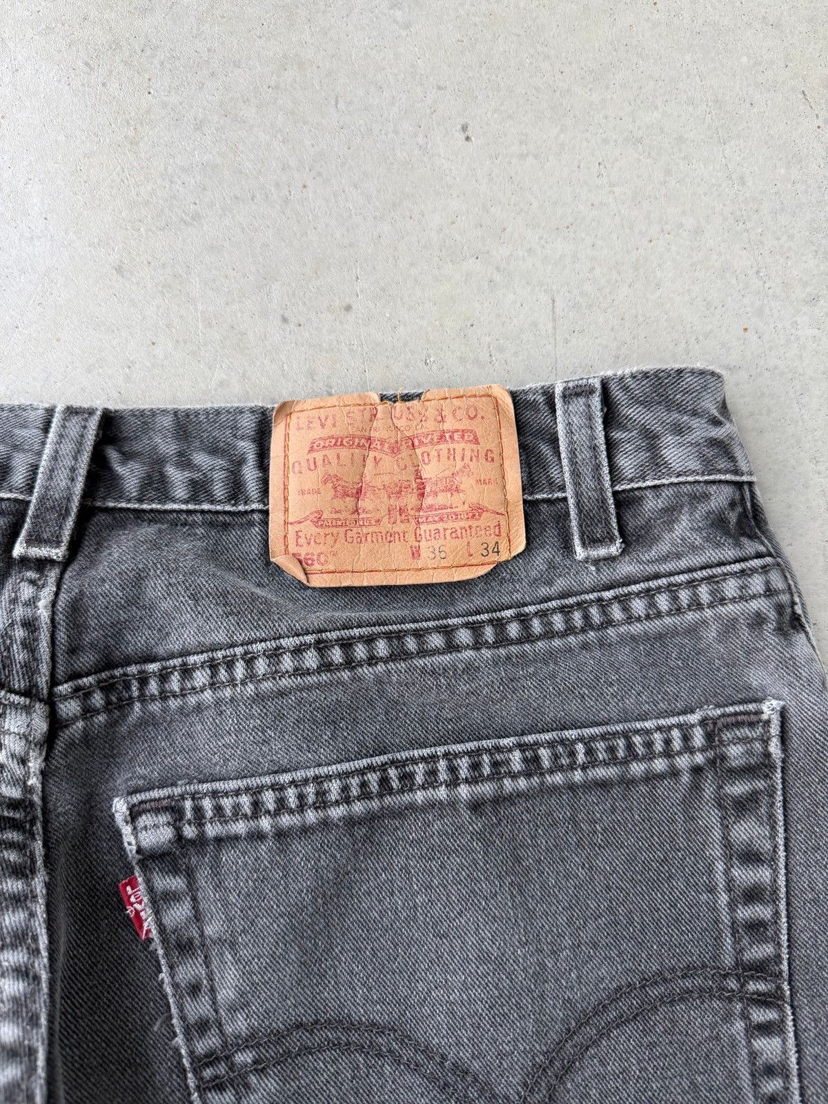 Levi's × Vintage Vintage 90s Levi’s 560 Faded Black Denim Pants Size US 35 - 3 Thumbnail