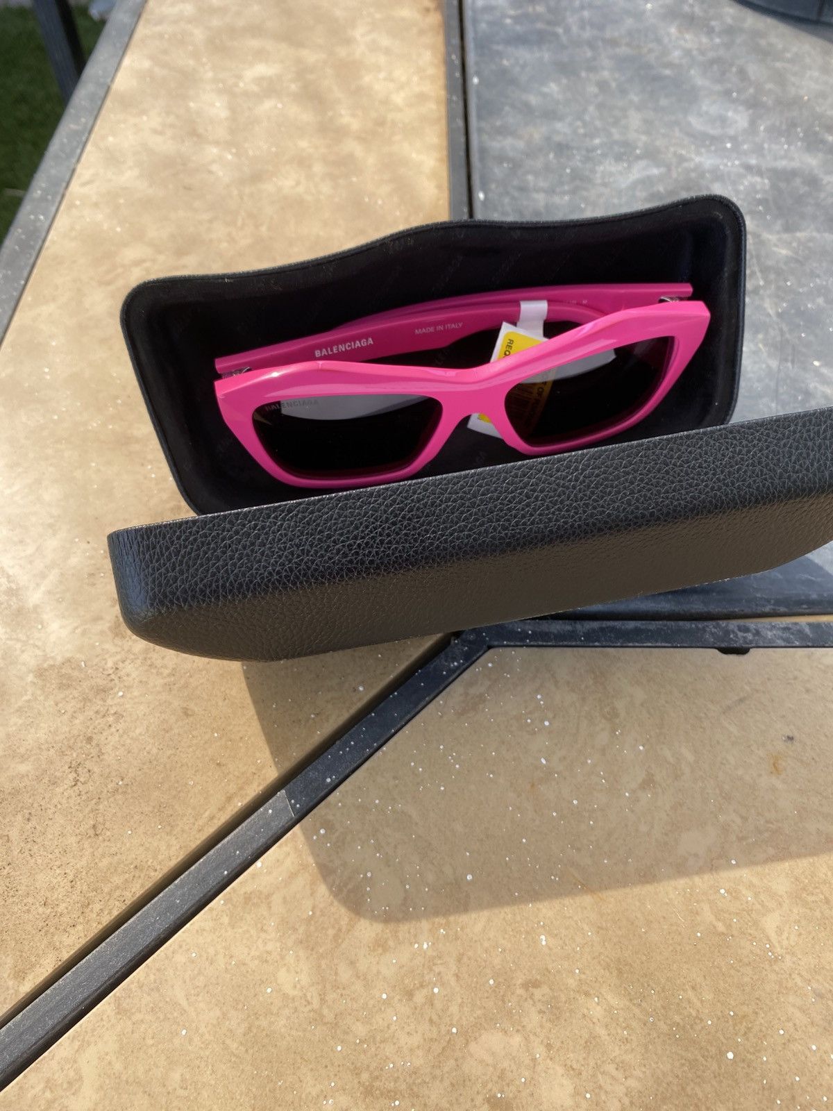 Balenciaga Balenciaga Pink Thick Frame Shades Size ONE SIZE - 1 Thumbnail