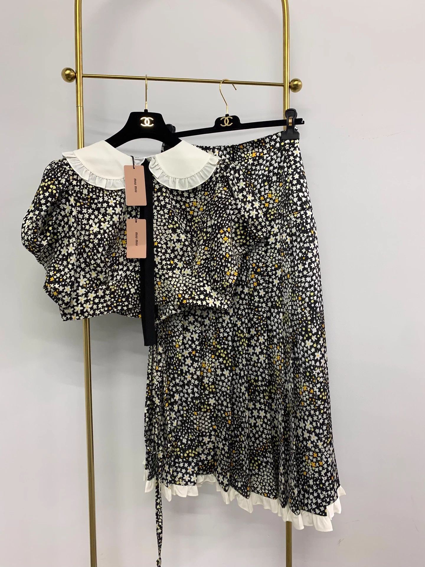 Miu Miu MIU MIU floral doll collar open back tie top-skirt set 40 Size S / US 4 / IT 40 - 1 Thumbnail