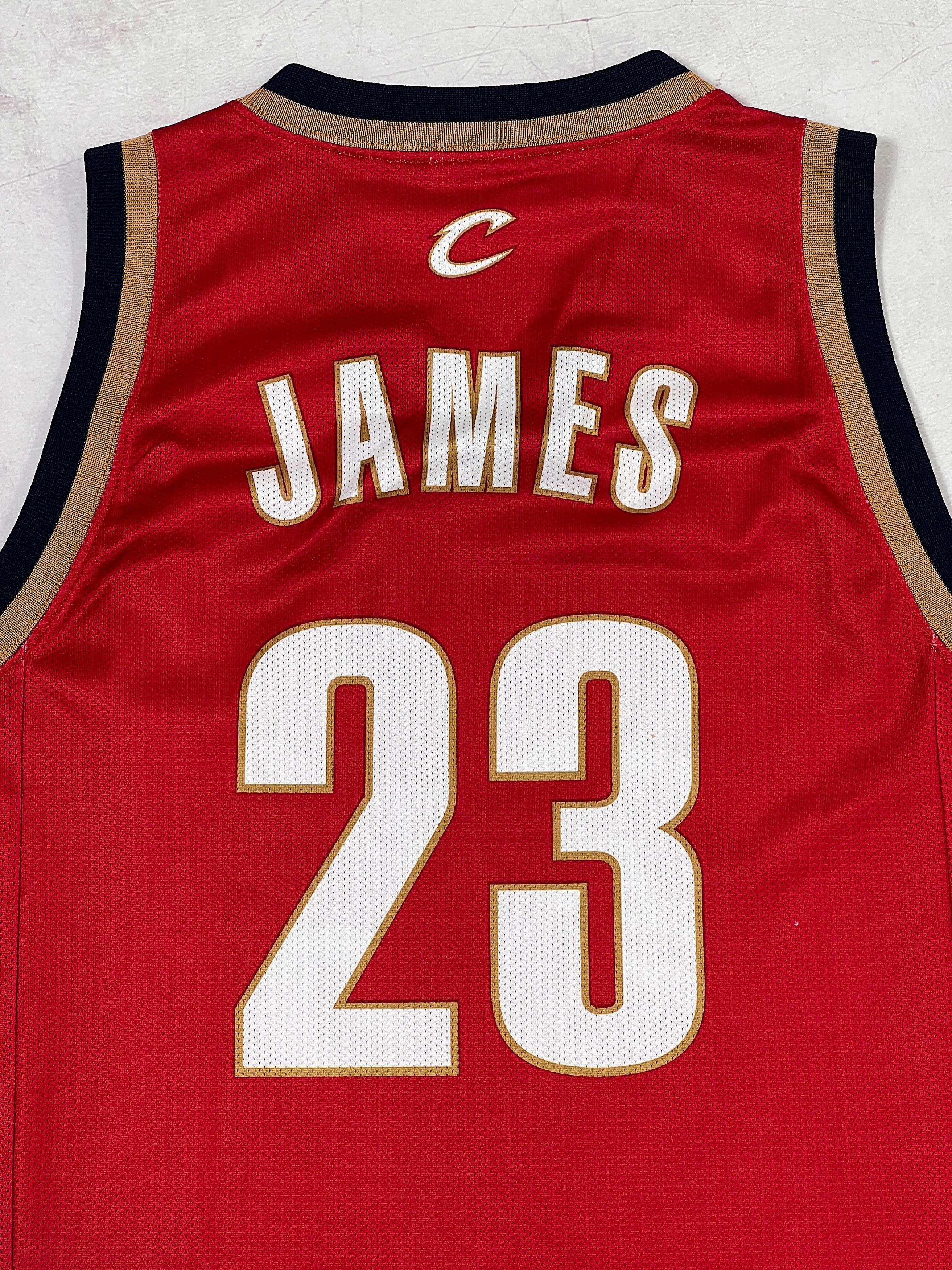 Champion × NBA × Vintage Vintage Cleveland Cavaliers NBA Jersey #23 JAMES LeBron Size US S / EU 44-46 / 1 - 11 Thumbnail