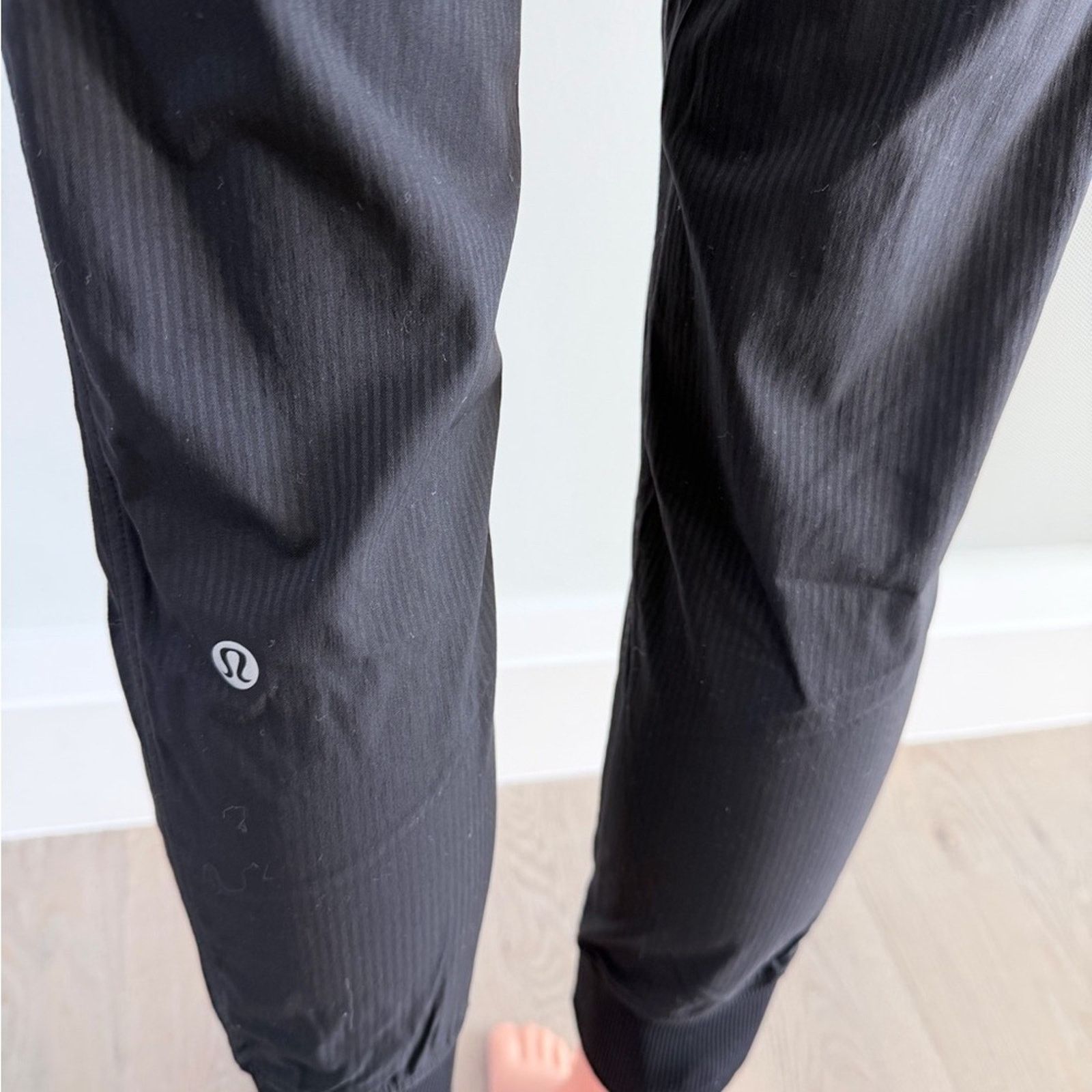 Lululemon New Lululemon Dance Studio Mid Rise Joggees in Black size 0 Size 25" / US 0 / IT 36 - 9 Thumbnail