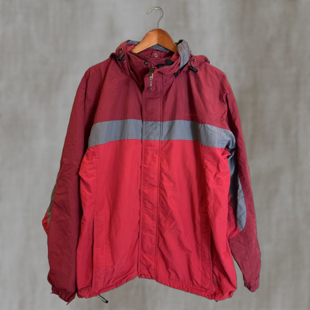 Vintage VINTAGE LL Bean Men’s Size Large Red Full Zip Jacket Hood 90s Outdoor USA Mens Size L Blue Embroidered Logo Zipper Jacket Size US L / EU 52-54 / 3 - 1 Thumbnail