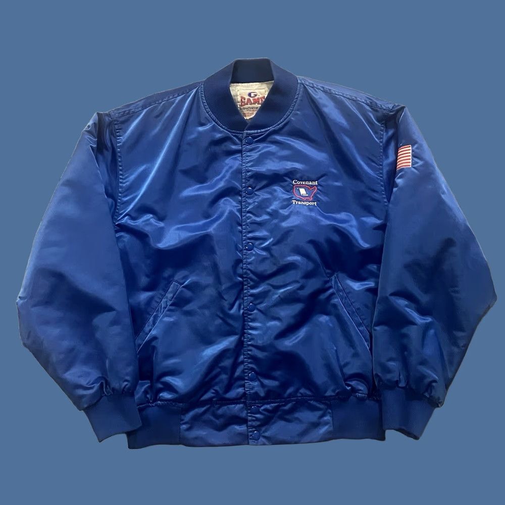 Vintage VINTAGE Game Sportswear Bomber Jacket Men's 2XL Blue Nylon Satin Quilted Logo Pocket Bonded 90s Transportation Theme Size US XXL / EU 58 / 5 - 1 Thumbnail
