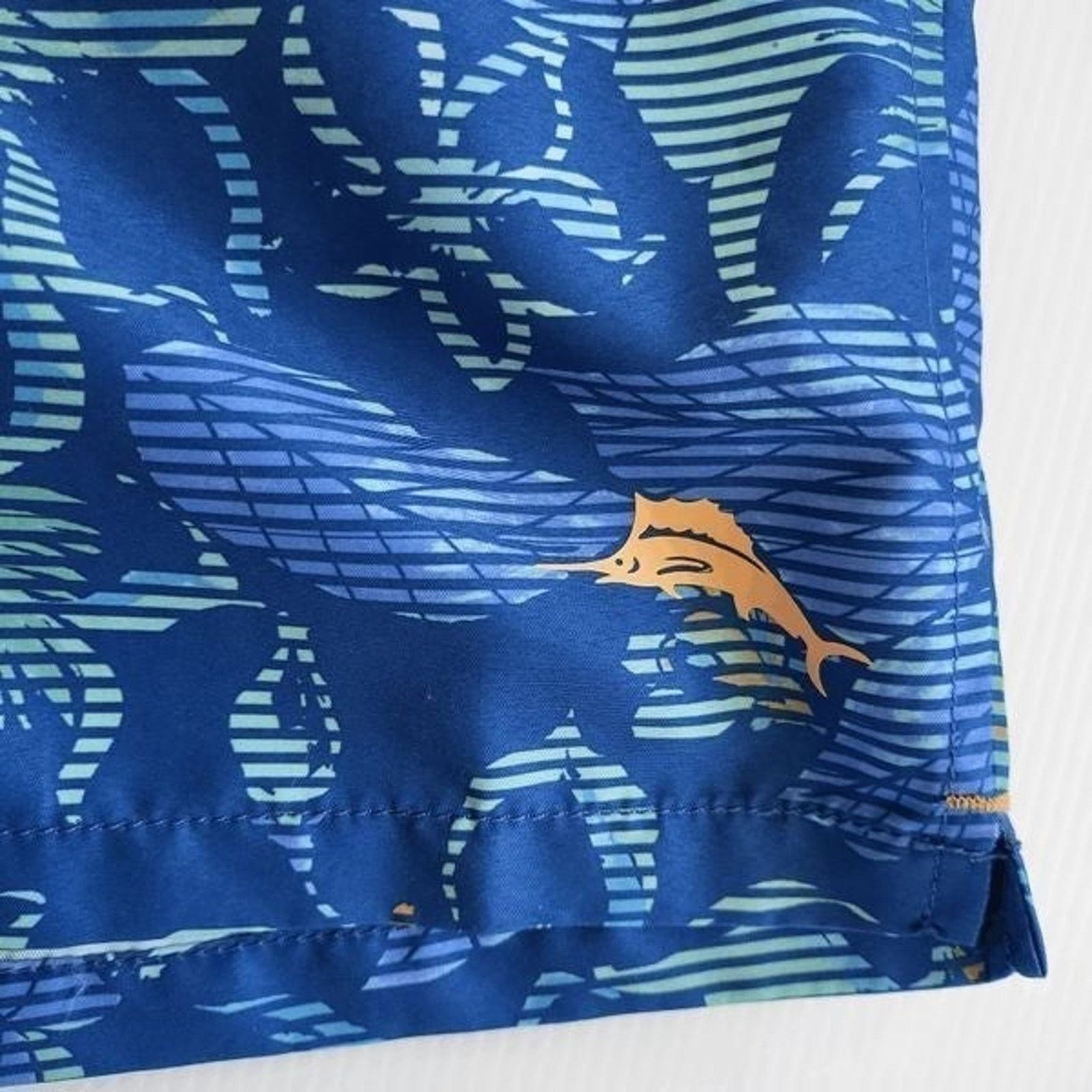 Tommy Bahama NWT TOMMY BAHAMA Naples Hibiscus Highway Men's Swim Trunks Size US 31 - 8 Thumbnail