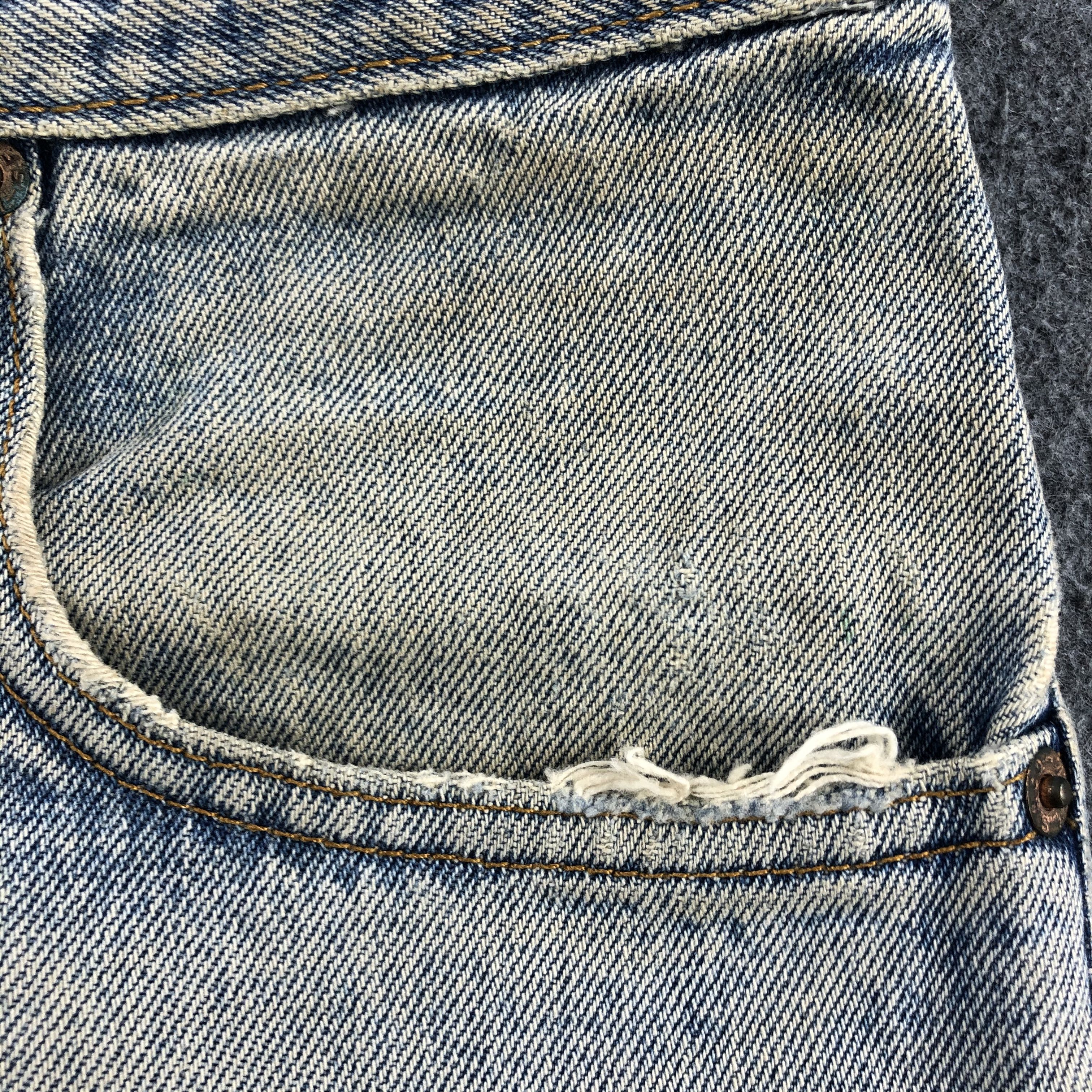 Levi's Vintage 90s Light Wash Levis 560 Jeans-J1499 Size US 30 / EU 46 - 8 Thumbnail