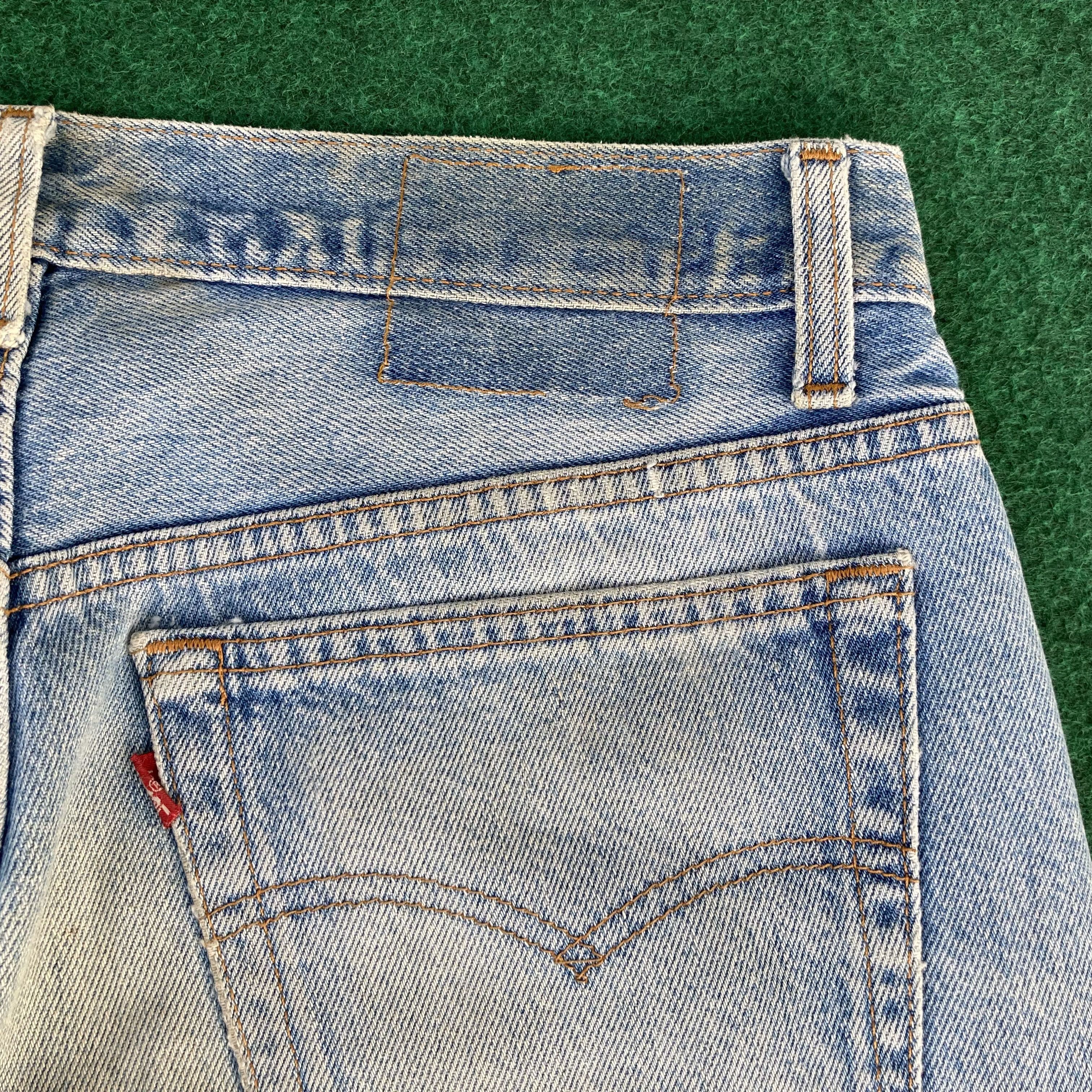 Levi's × Vintage Vtg Levis 501 Distressed Ripped Light Blue Dirty Jeans Size US 31 - 10 Thumbnail