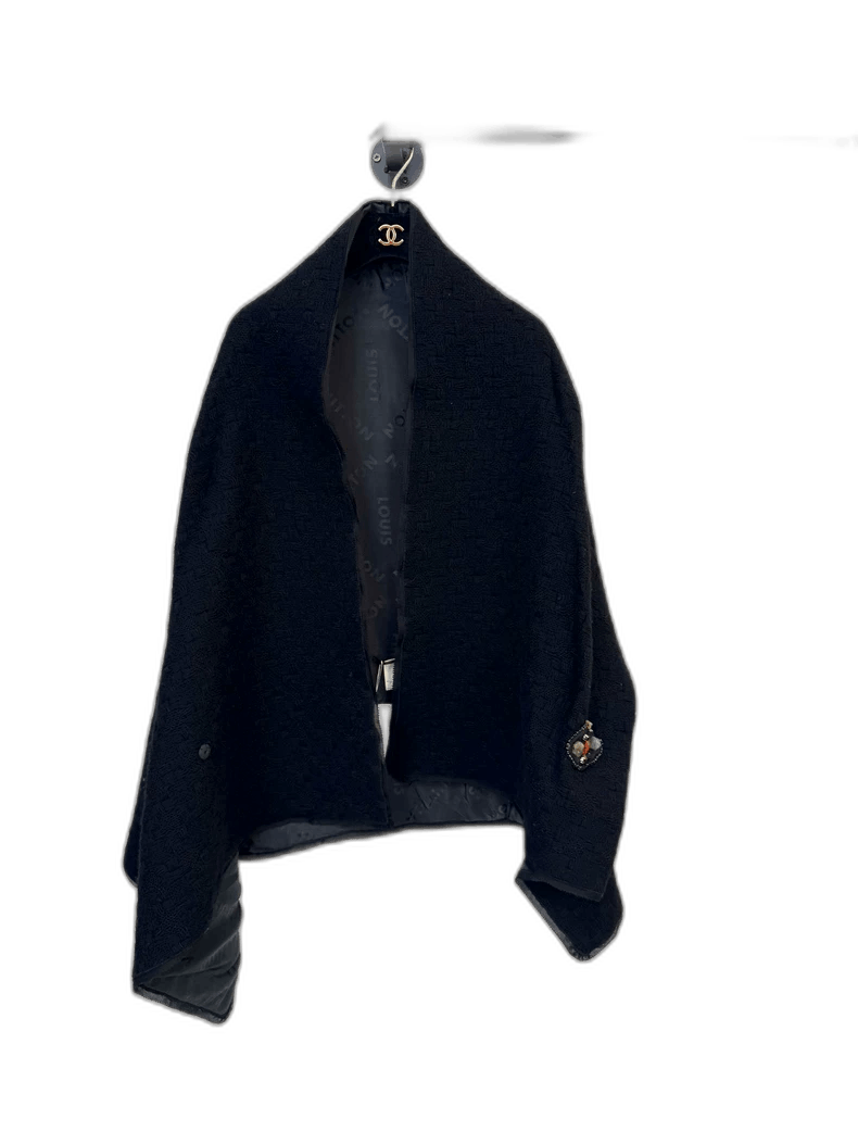 Louis Vuitton Louis Vuitton Logo Cape Shawl -2505 Size XXS / US 00 / IT 34 - 1 Thumbnail