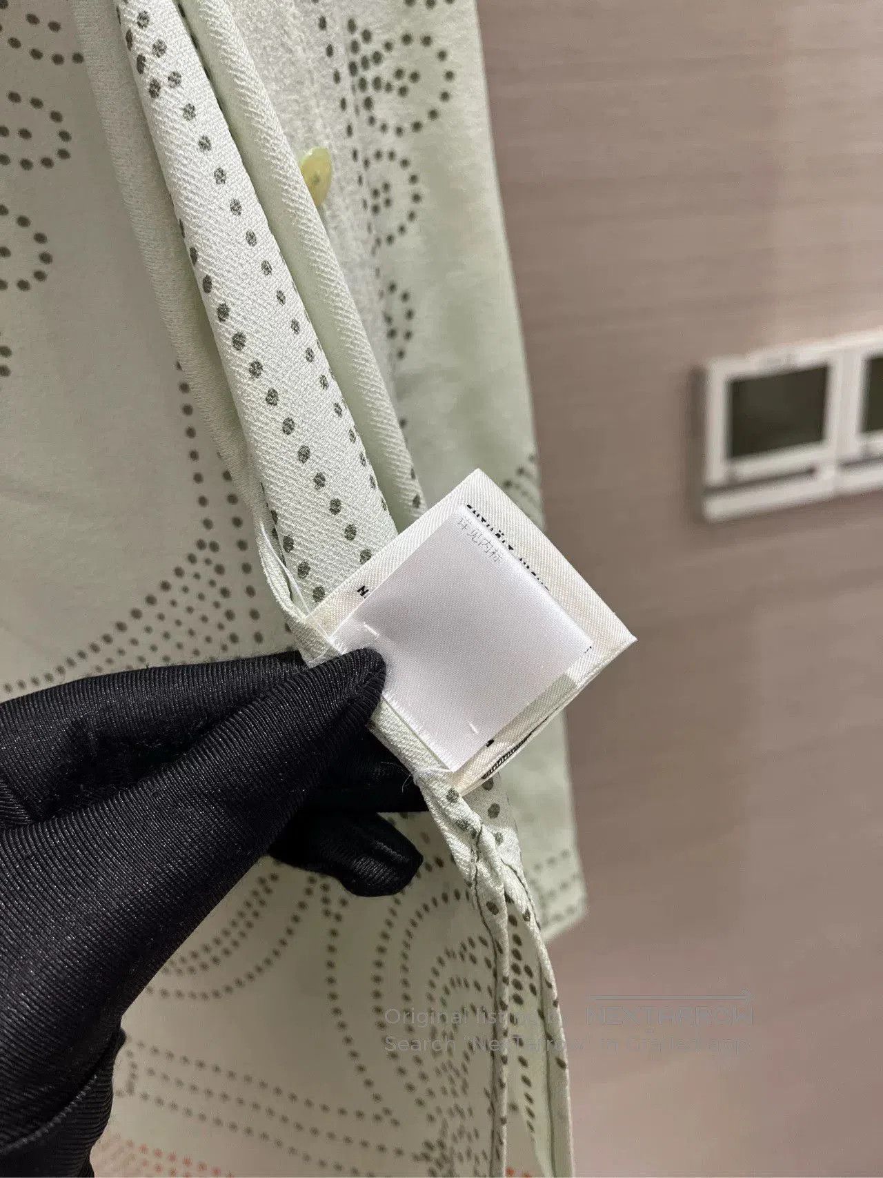 Hermes Hermes Mint Green Silk Shirt Size 34. Size US S / EU 44-46 / 1 - 6 Thumbnail