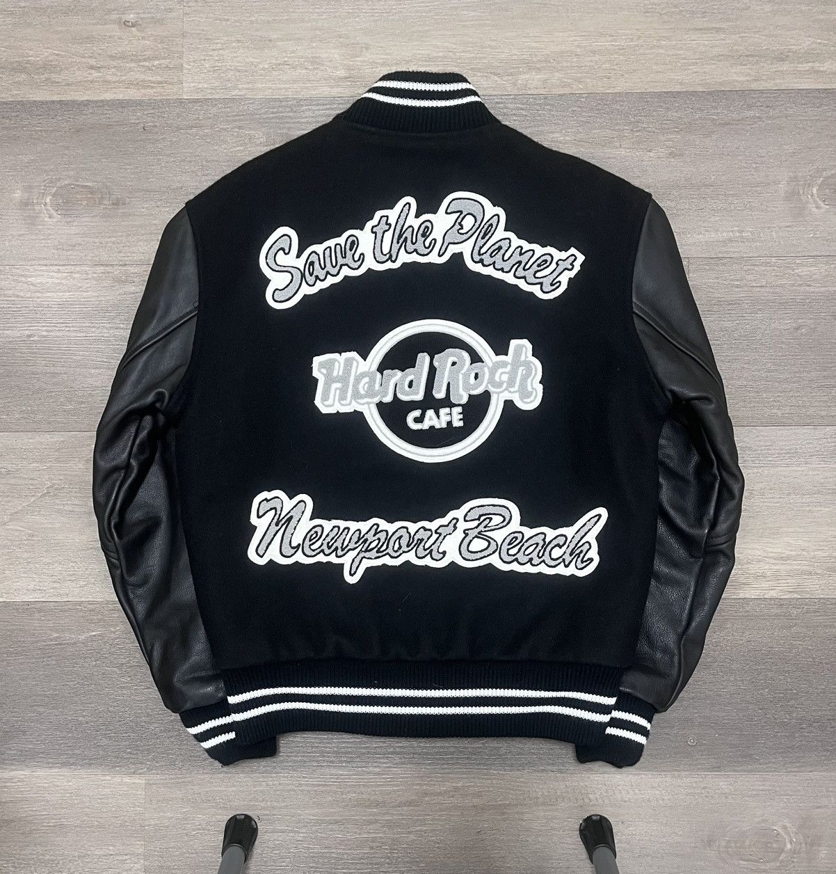 Planet Hollywood Vintage 90s Planet Hollywood Save the Planet Newport Beach Size US S / EU 44-46 / 1 - 1 Thumbnail