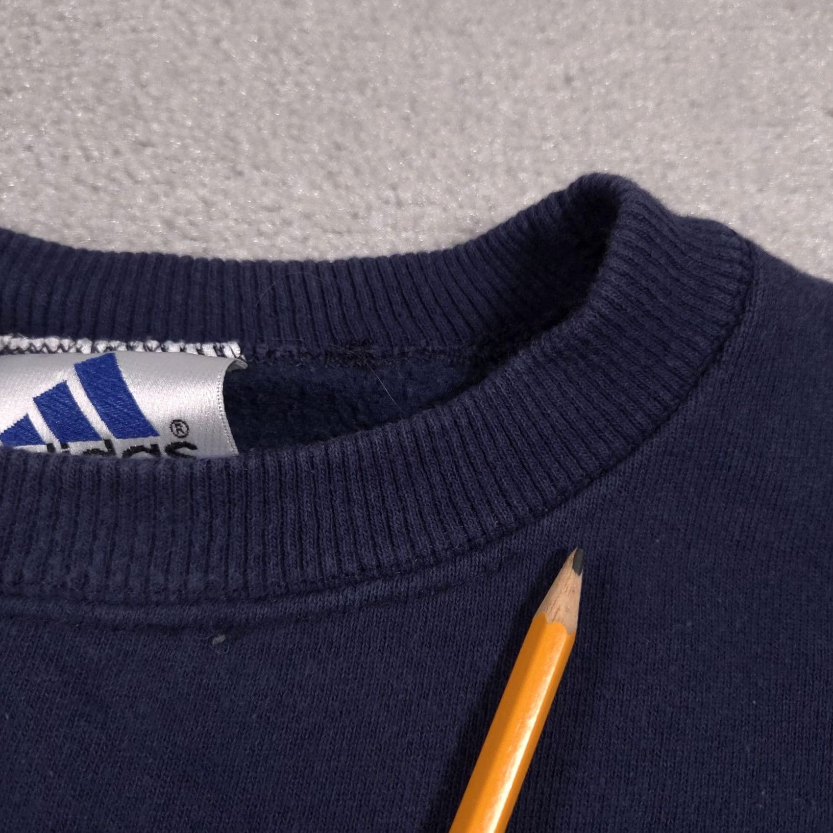 Adidas VINTAGE Adidas Sweater Mens XL Crewneck Pullover Navy Blue Three Stripe Logo Retro 00s Cotton Polyester Solid Knit Ribbed Cuffs Hem Size US XL / EU 56 / 4 - 7 Thumbnail