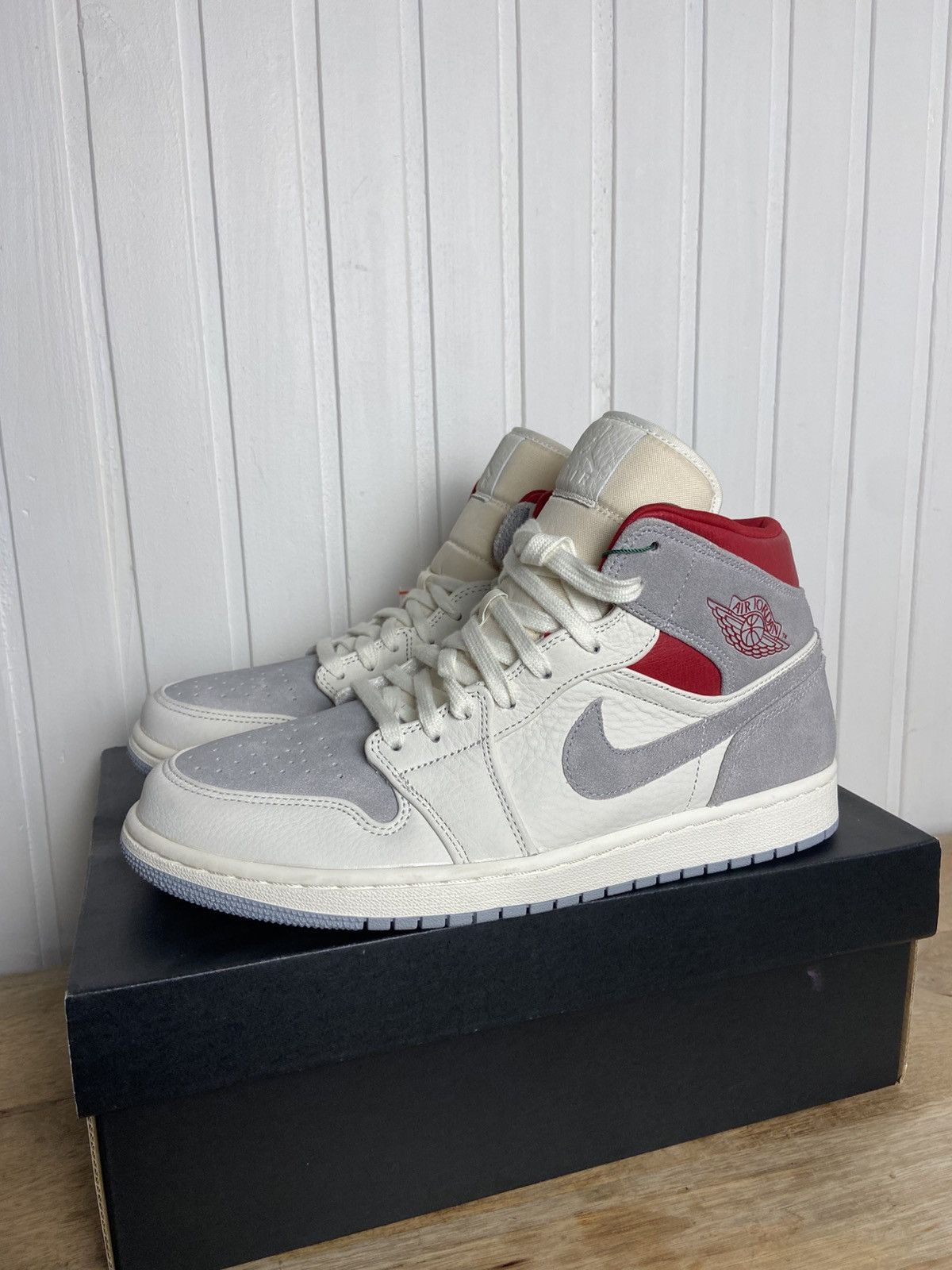 New Jordan 1 Mid 