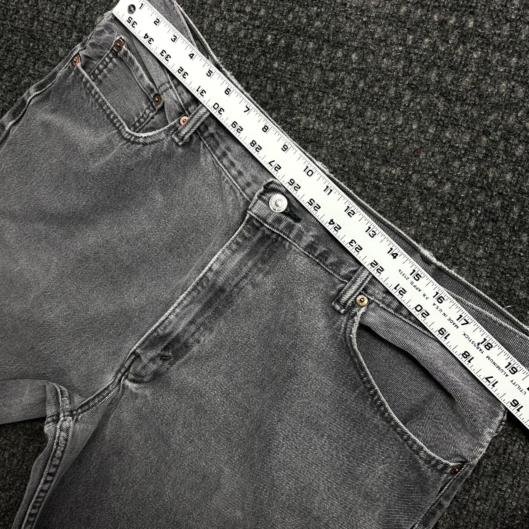 Levi's VINTAGE Levi’s Denim Jean Shorts Jorts 550 Relaxed Fit 42 Cutoff Faded Black y2k Mens Shorts Size US 42 / EU 58 - 7 Thumbnail