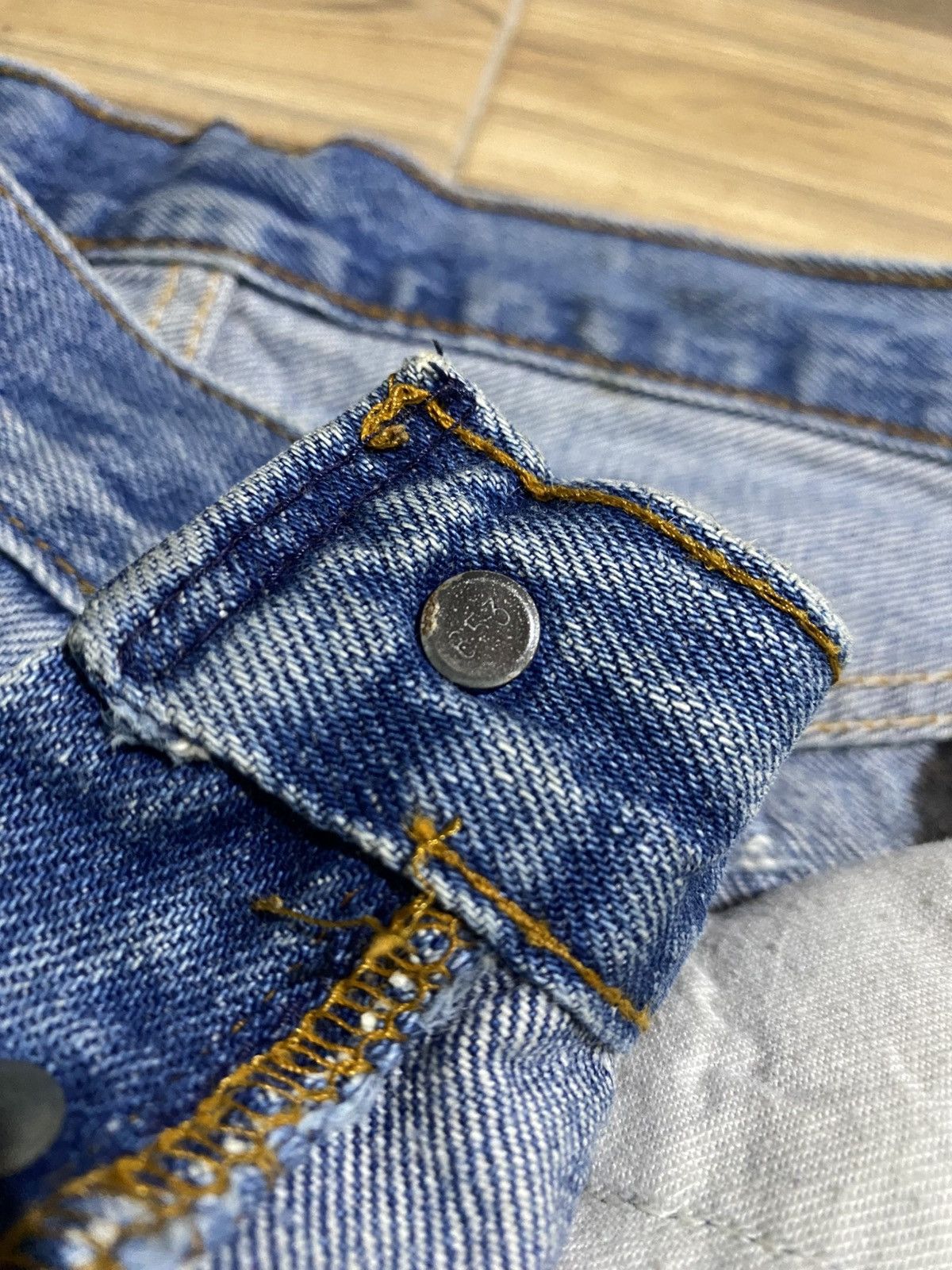 Levi's × Levi's Vintage Clothing × Vintage VINTAGE LEVIS 501 365 DISTRESSED JEANS Size US 29 - 9 Thumbnail