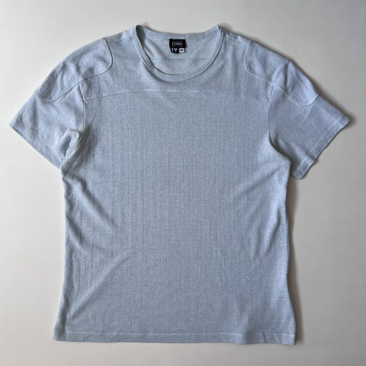 GF Ferre GF Ferre vintage Y2K style tee Size US M / EU 48-50 / 2 - 1 Thumbnail