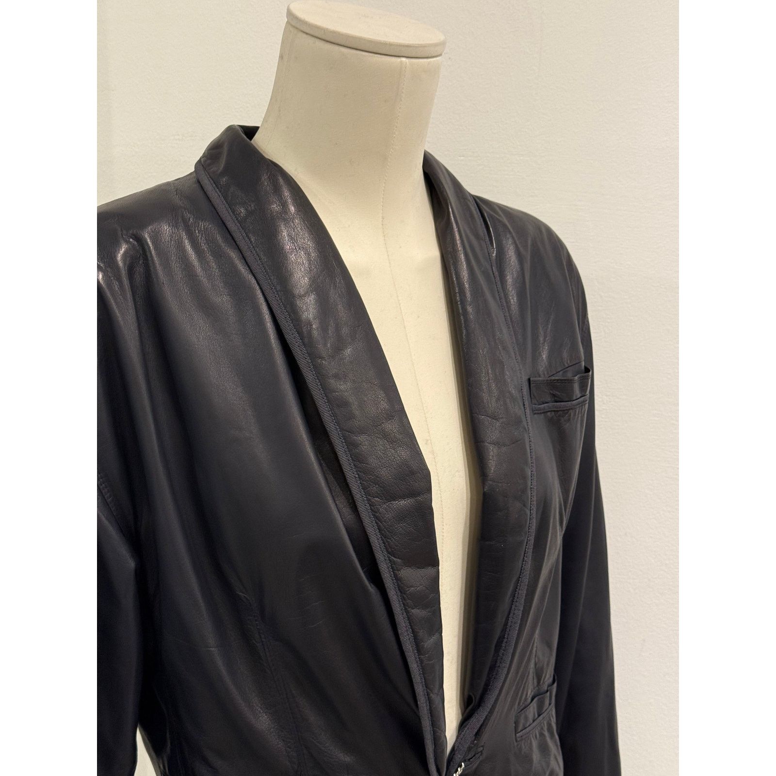 Versace 1980s Gianni Versace suspended shoulders leather jacket Size S / US 4 / IT 40 - 5 Thumbnail