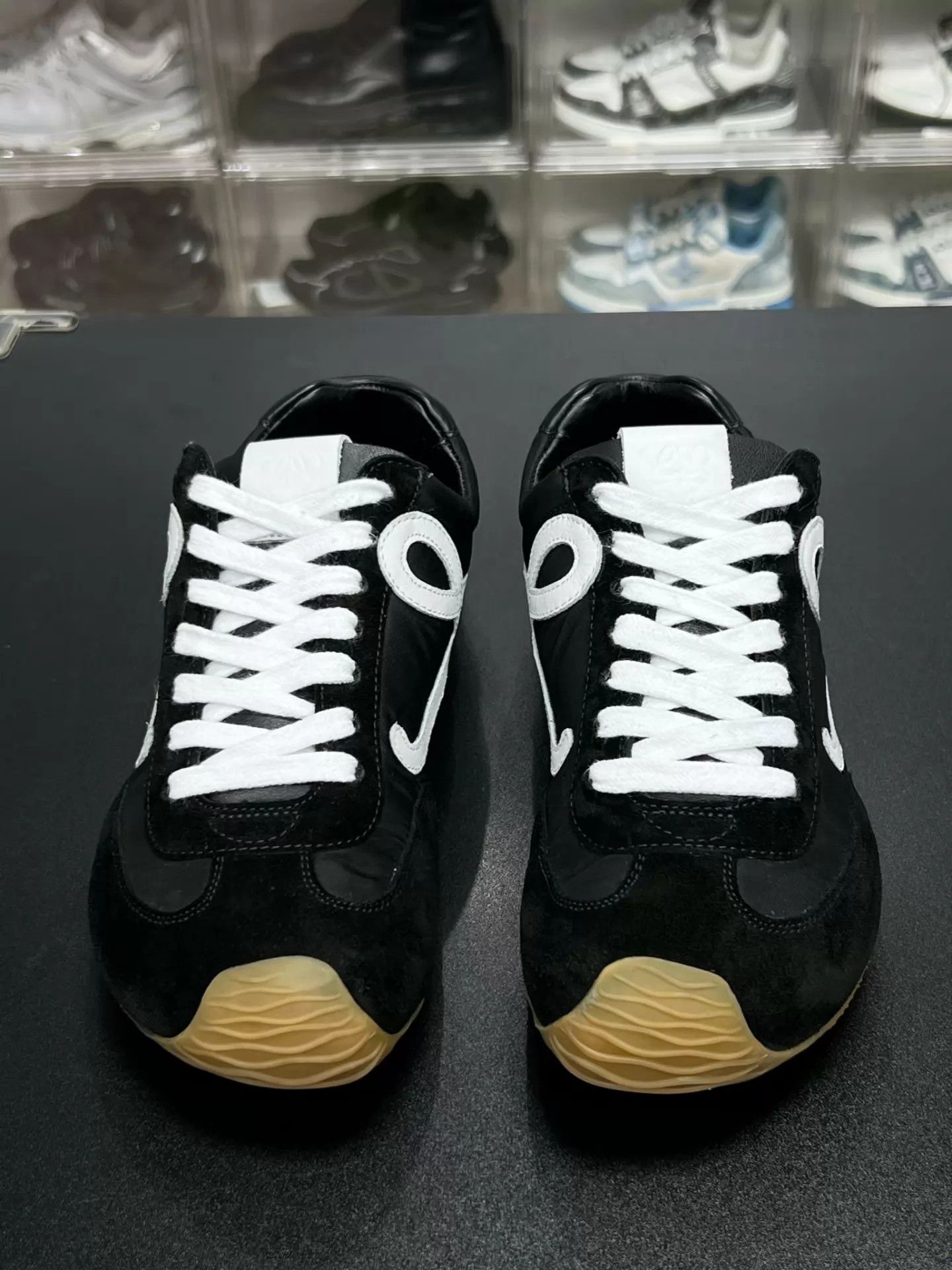 Loewe LOEWE Runner Decon 2.0 Black 37 Like New Size US 6.5 / IT 36.5 - 2 Thumbnail