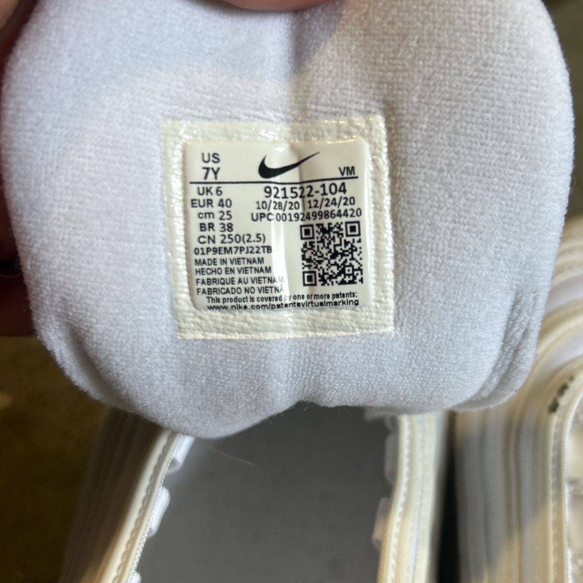 Nike Nike Air Max 97 Triple White Size US 7 / EU 40 - 6 Thumbnail