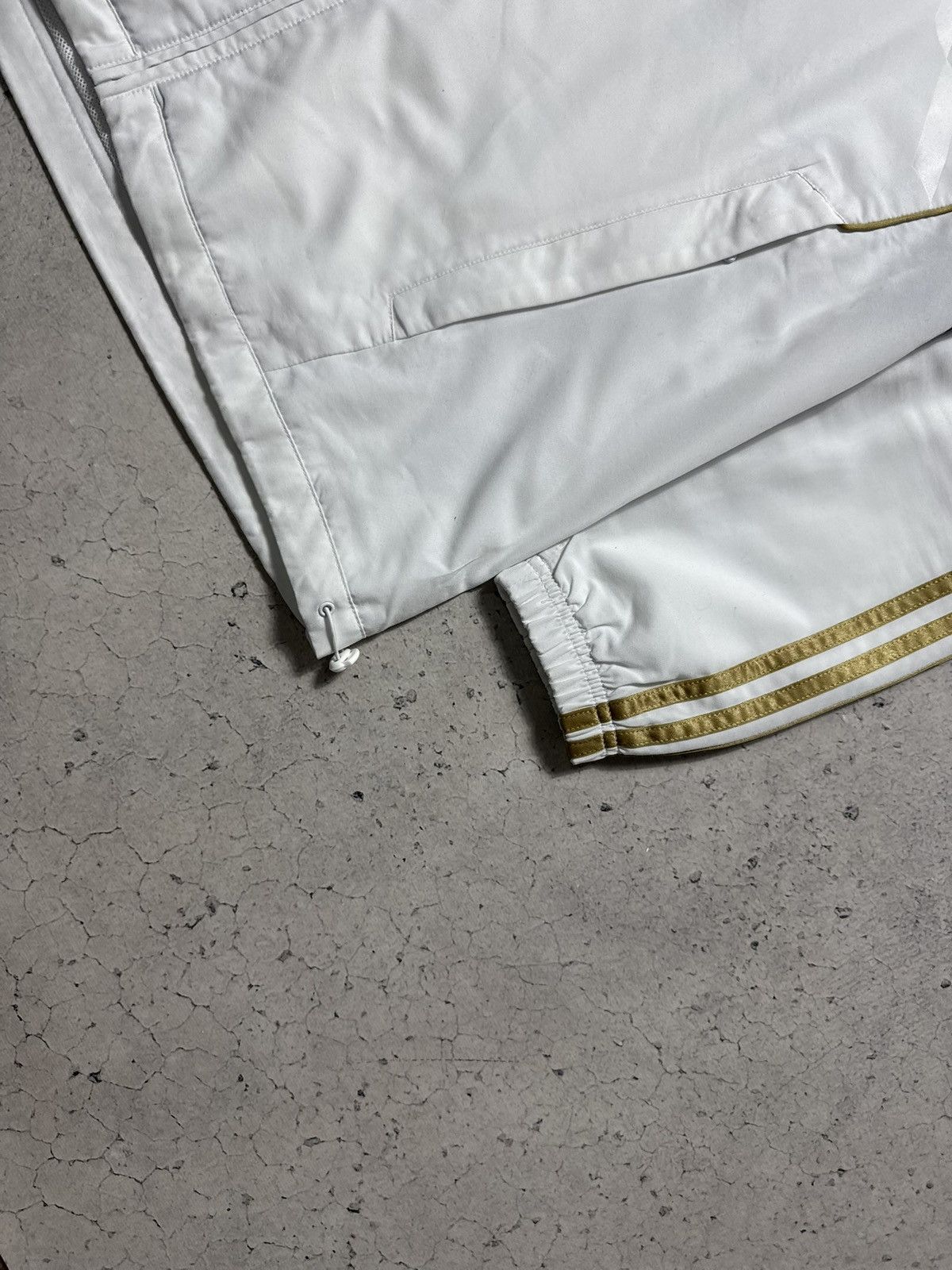Adidas Adidas FC Real Madrid Vintage Nylon Football Track Suit Size US XL / EU 56 / 4 - 4 Thumbnail