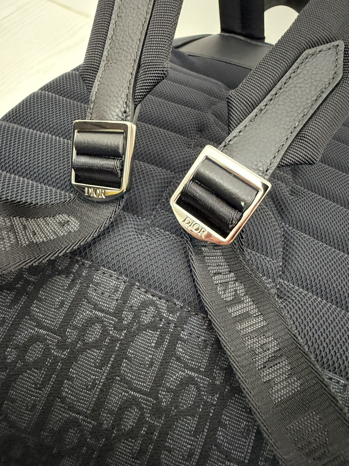 Dior × Kaws Dior X KAWS Rider 2.0 Zipped Backpack Black Size ONE SIZE - 10 Thumbnail